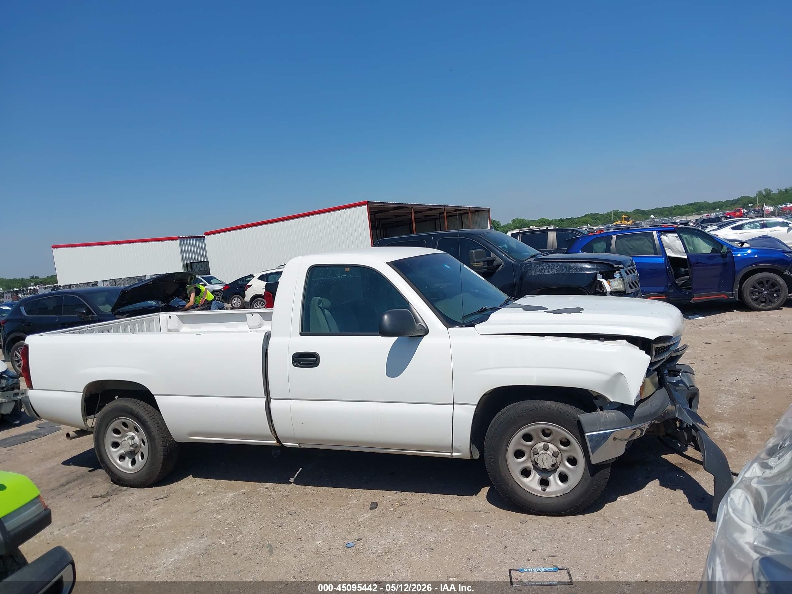 2006 Chevrolet Silverado 1500 Work Truck White vin: 3GCEC14V56G185188