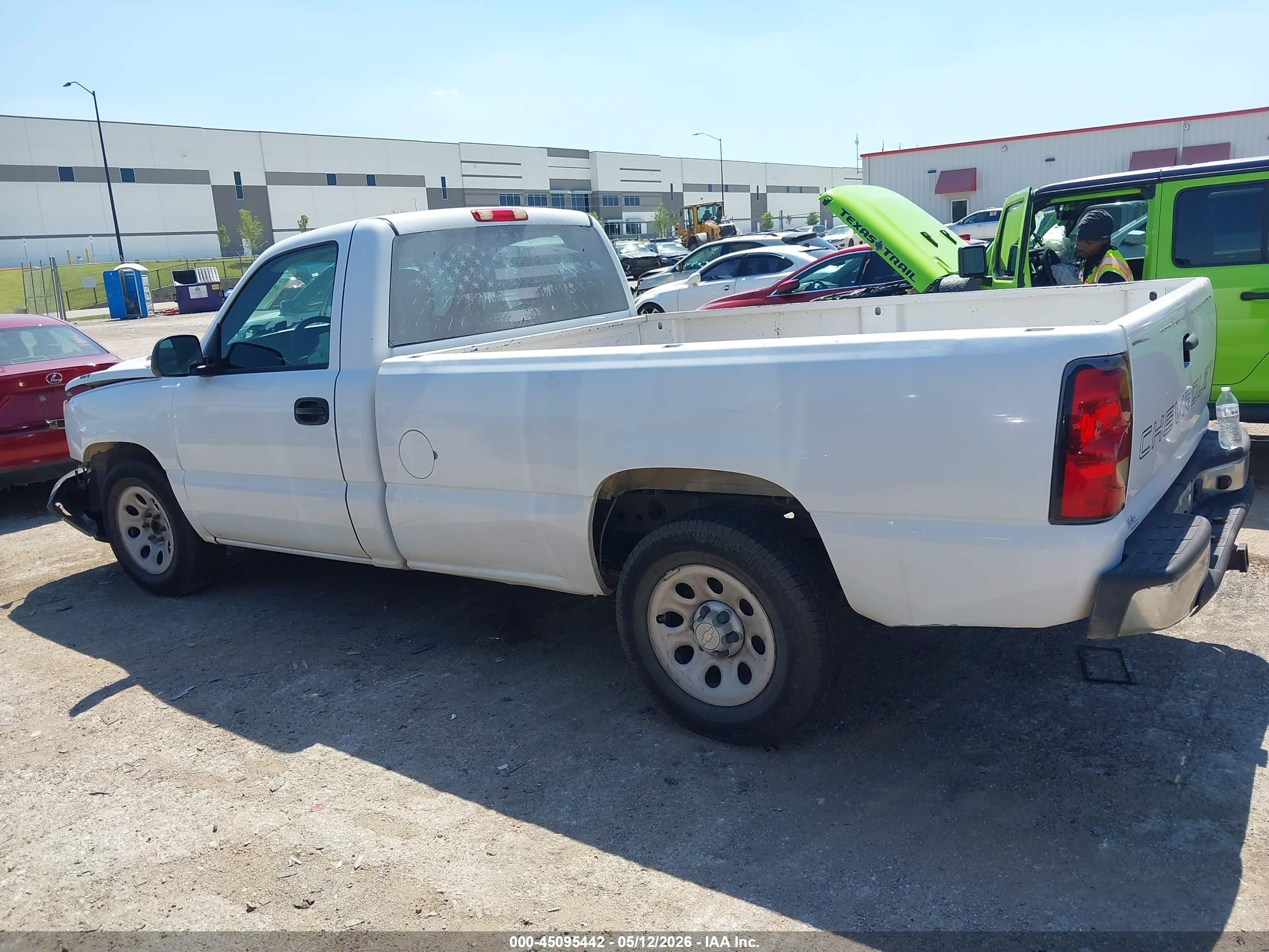 2006 Chevrolet Silverado 1500 Work Truck White vin: 3GCEC14V56G185188