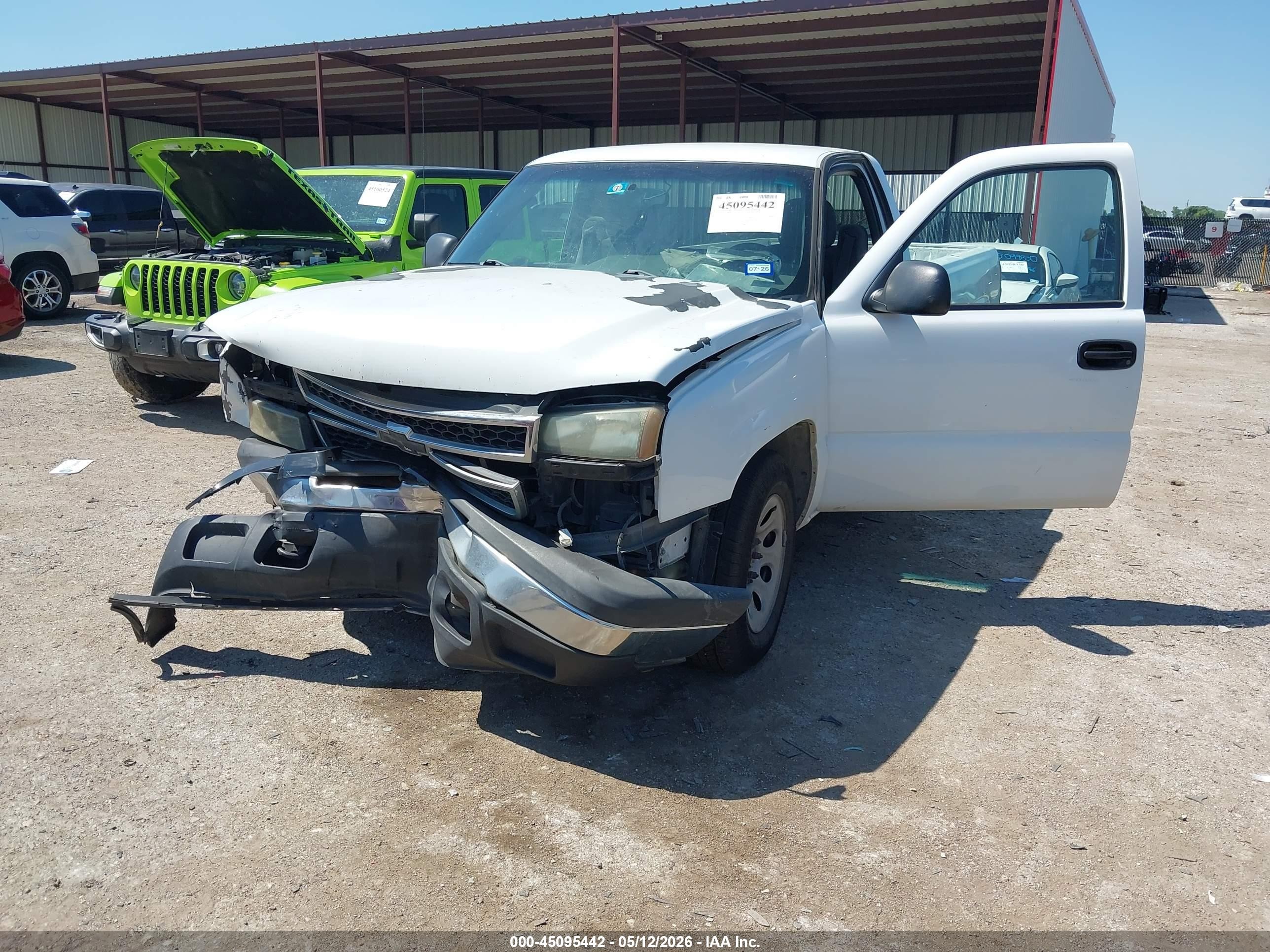2006 Chevrolet Silverado 1500 Work Truck White vin: 3GCEC14V56G185188