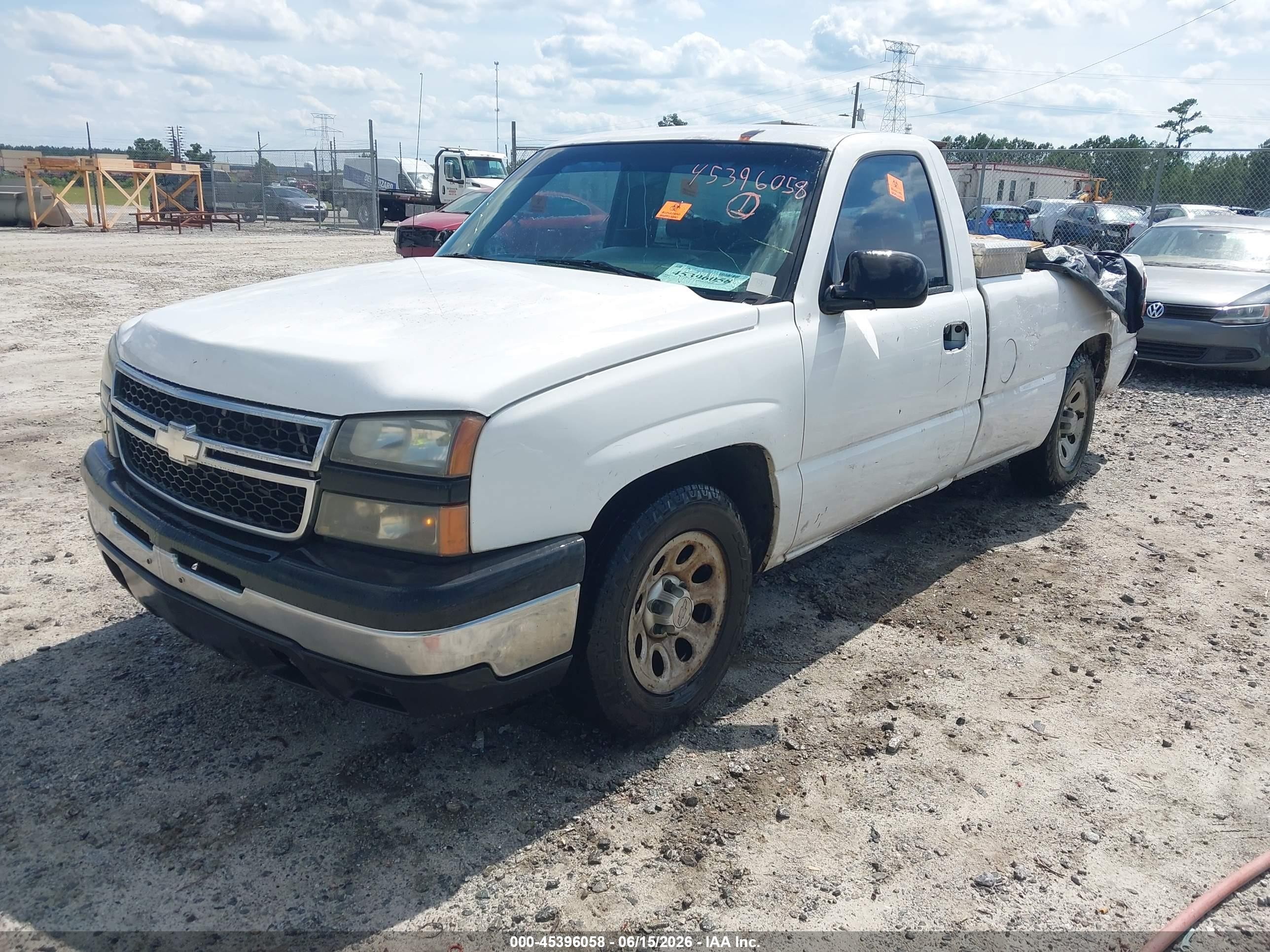 2006 Chevrolet Silverado 1500 Work Truck White vin: 3GCEC14V56G220327