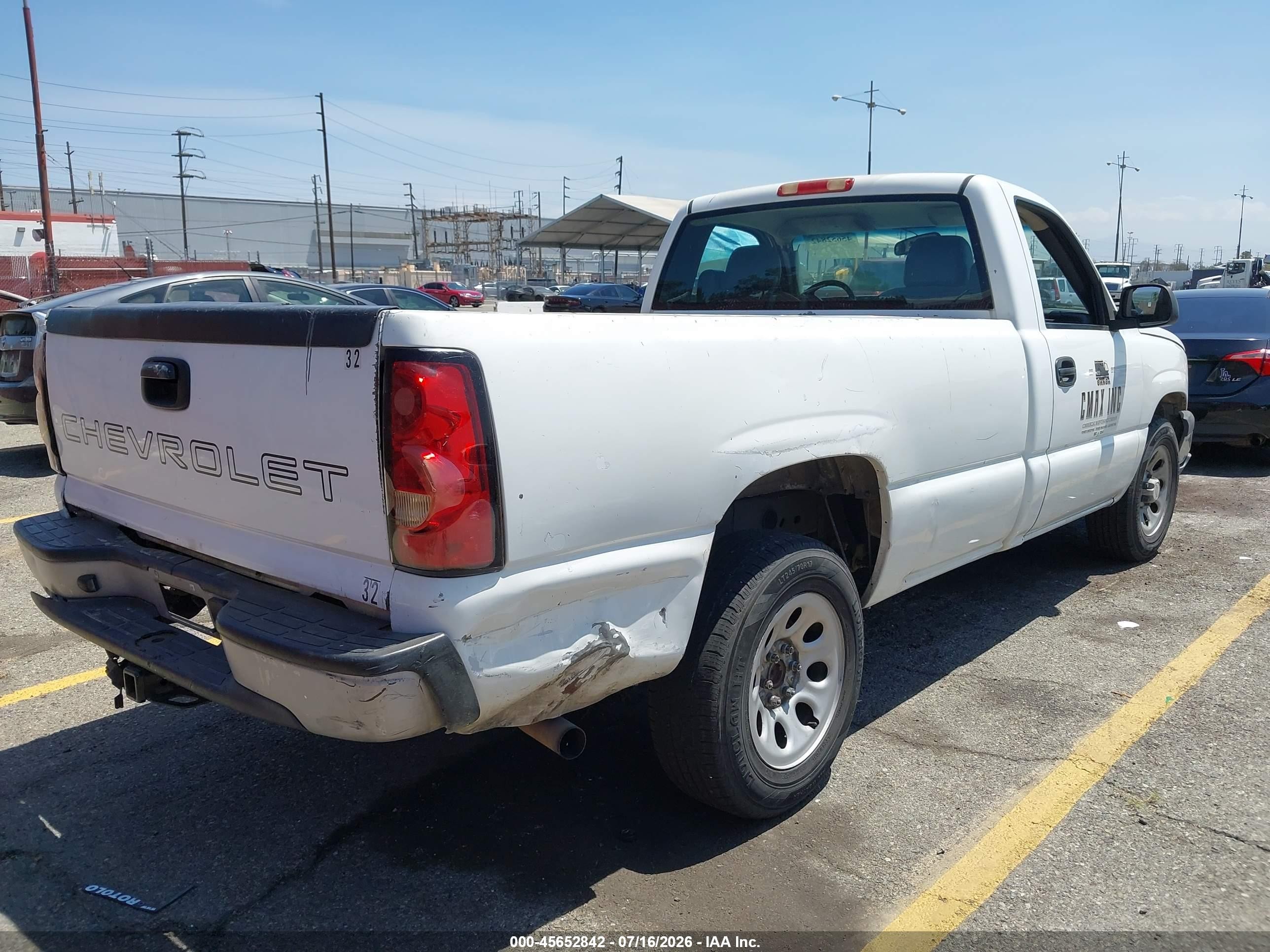 2006 Chevrolet Silverado 1500 Work Truck White vin: 3GCEC14V66G222569