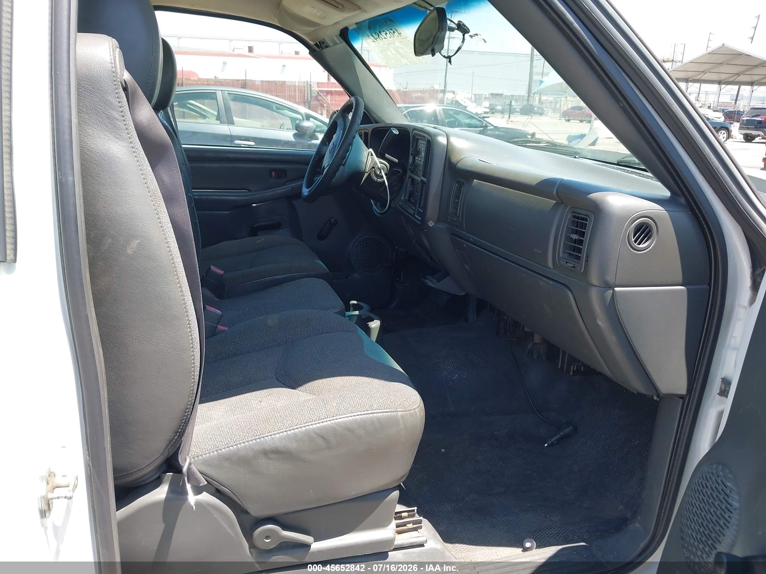 2006 Chevrolet Silverado 1500 Work Truck White vin: 3GCEC14V66G222569