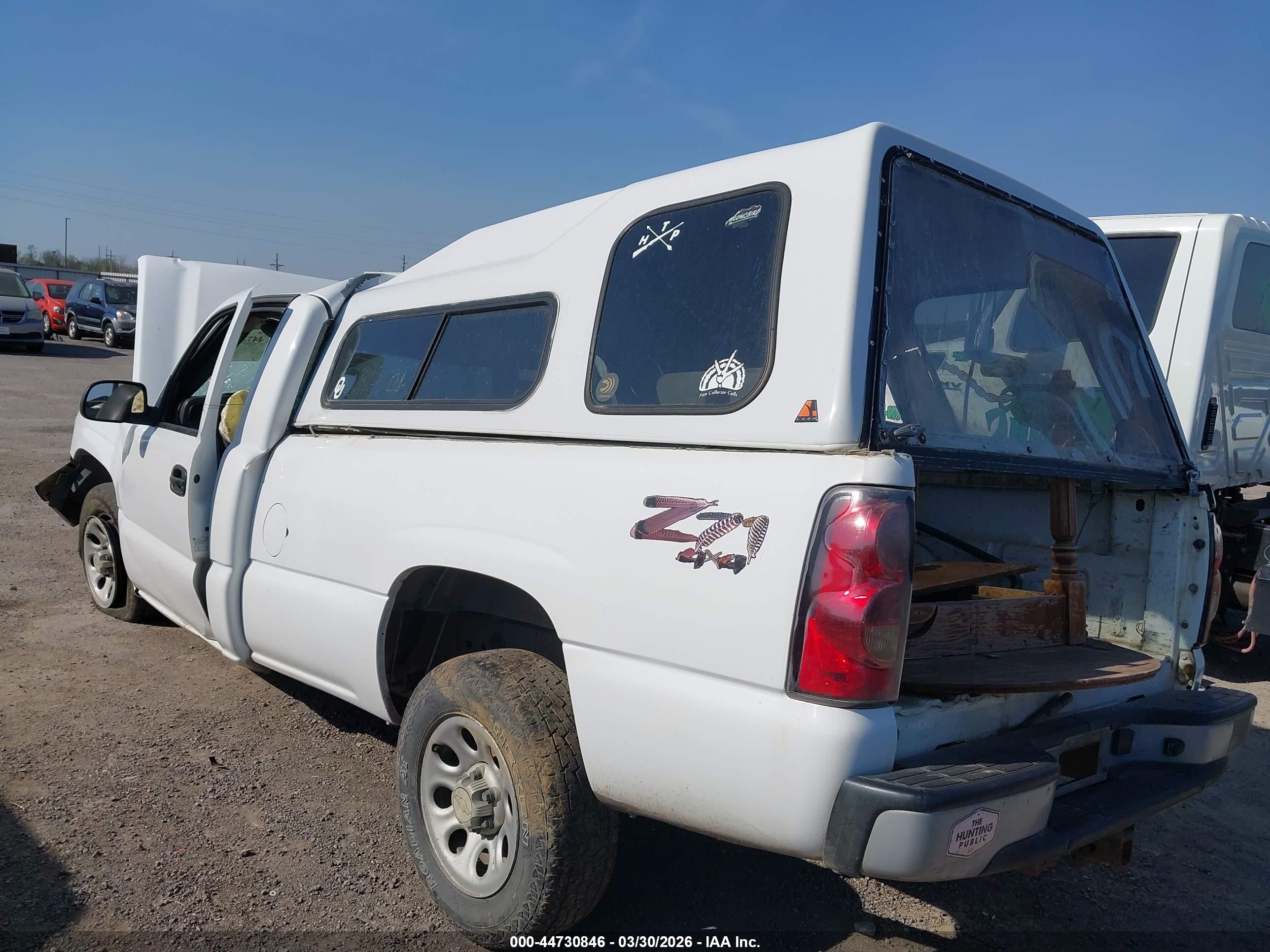 2006 Chevrolet Silverado 1500 Work Truck White vin: 3GCEC14V76G142522