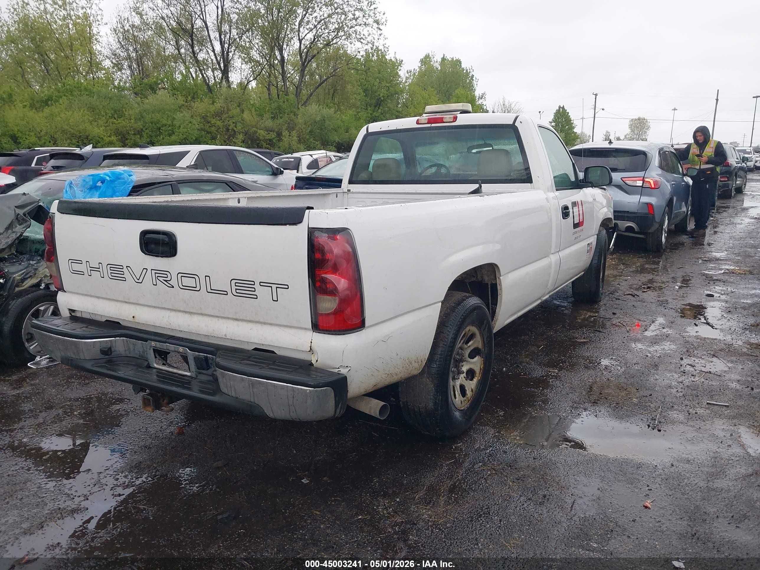 2006 Chevrolet Silverado 1500 Work Truck White vin: 3GCEC14V76G218949
