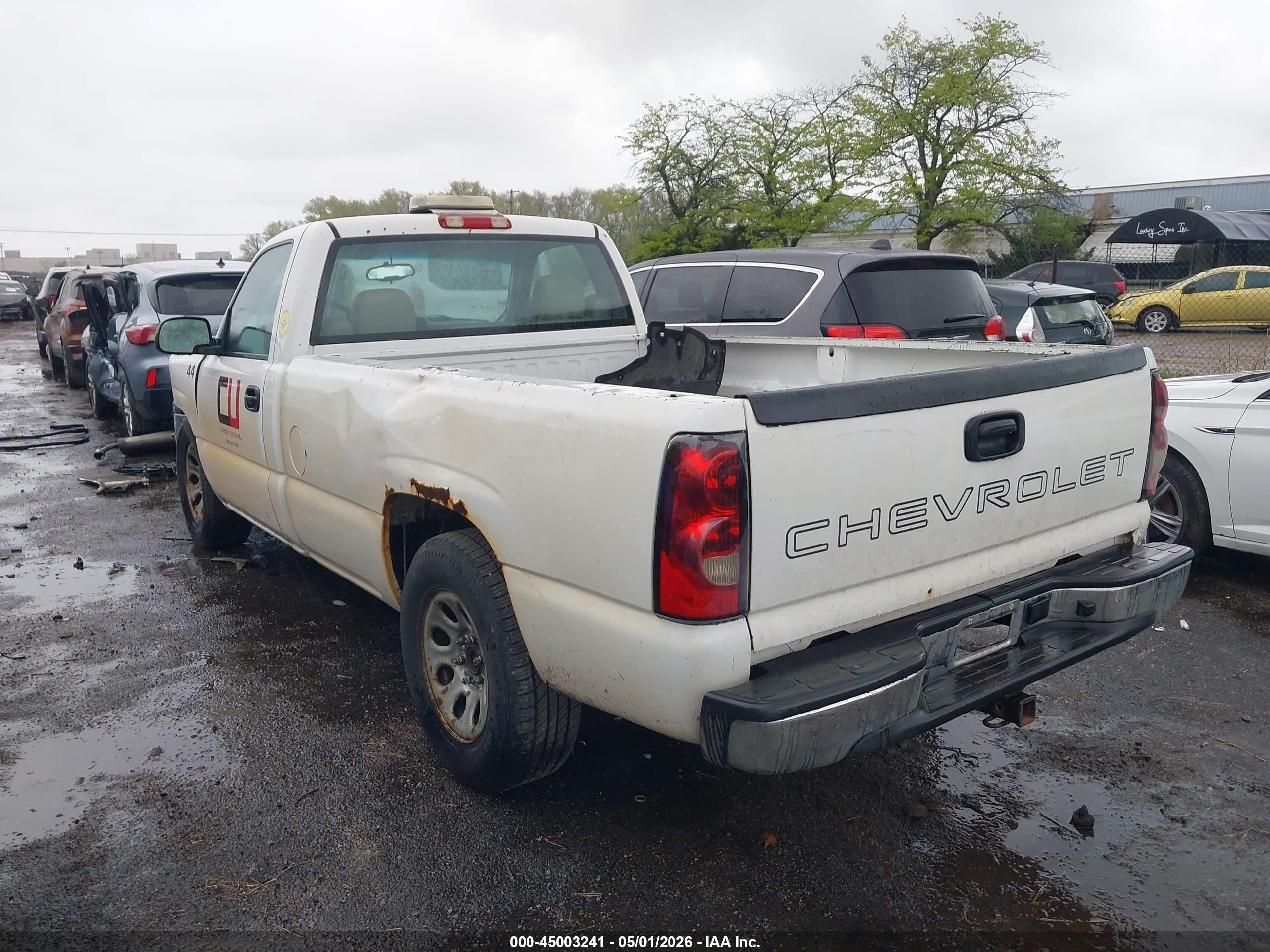 2006 Chevrolet Silverado 1500 Work Truck White vin: 3GCEC14V76G218949