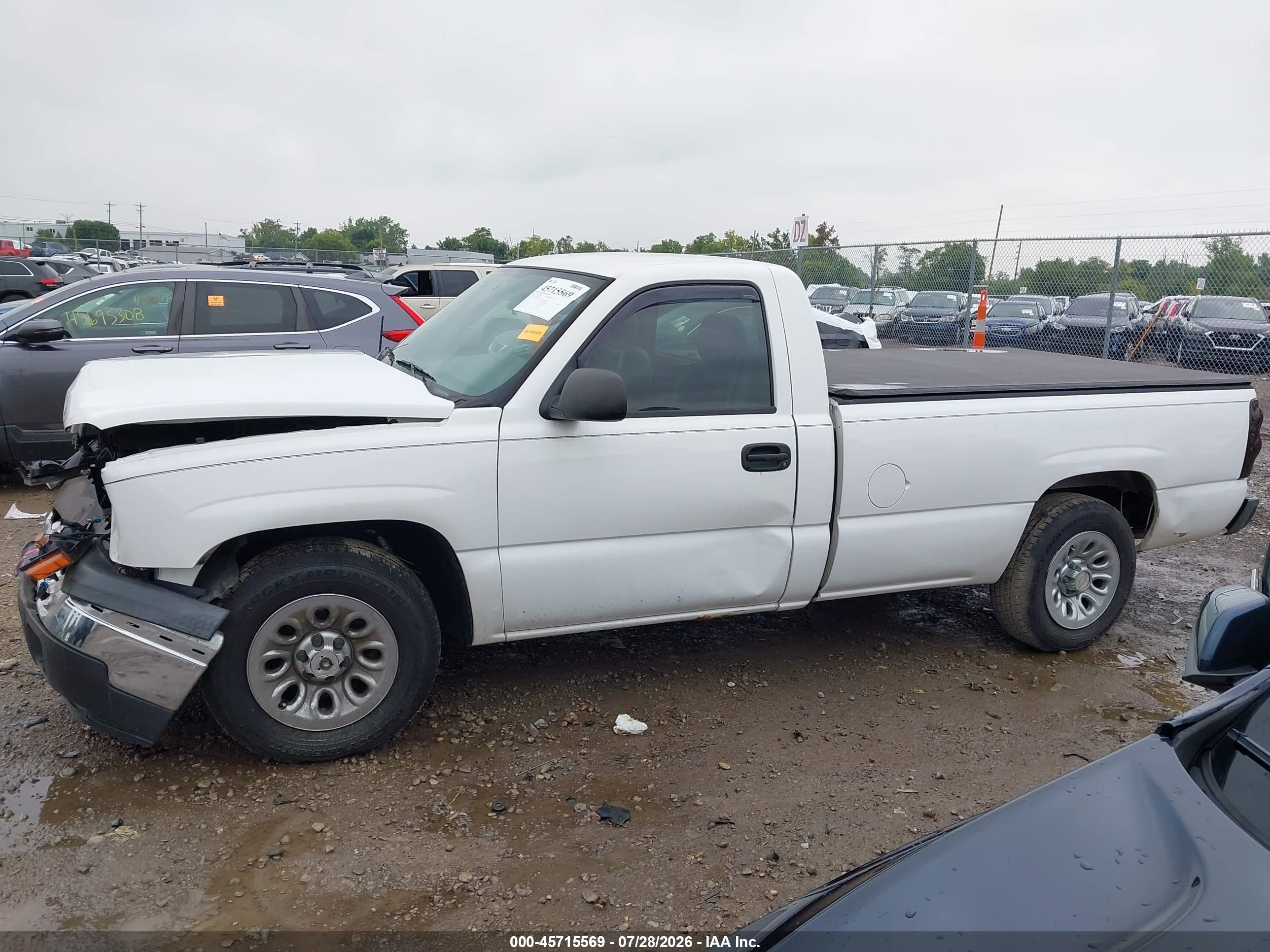2006 Chevrolet Silverado 1500 Work Truck White vin: 3GCEC14V86G170880