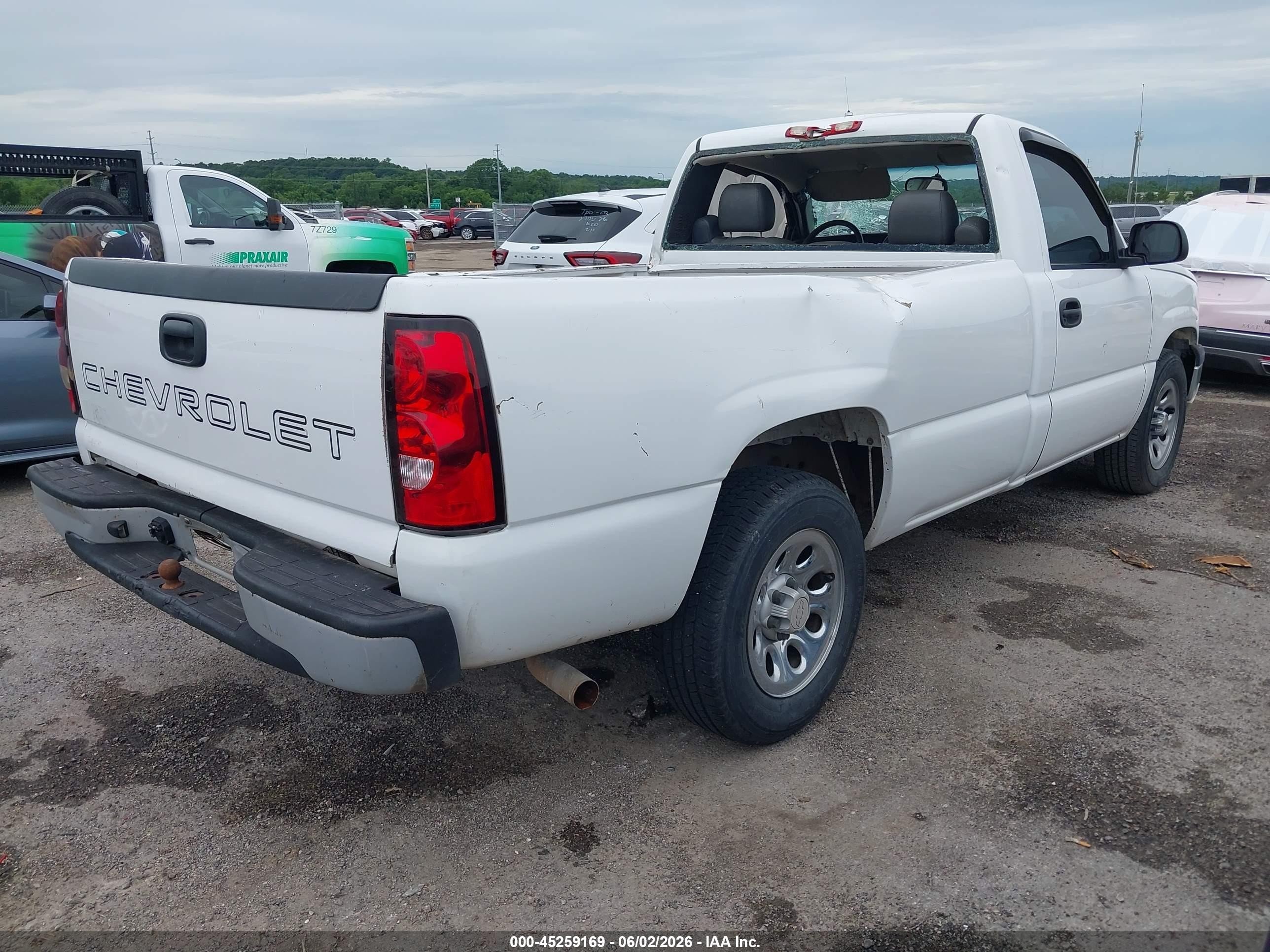 2006 Chevrolet Silverado 1500 Work Truck White vin: 3GCEC14V86G226896