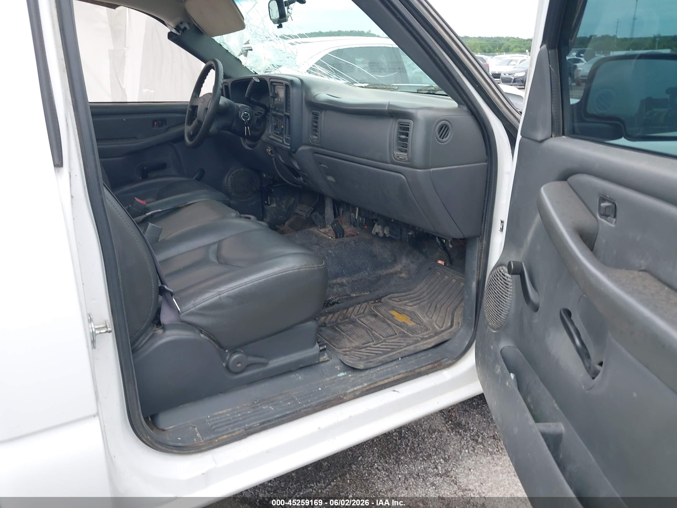 2006 Chevrolet Silverado 1500 Work Truck White vin: 3GCEC14V86G226896