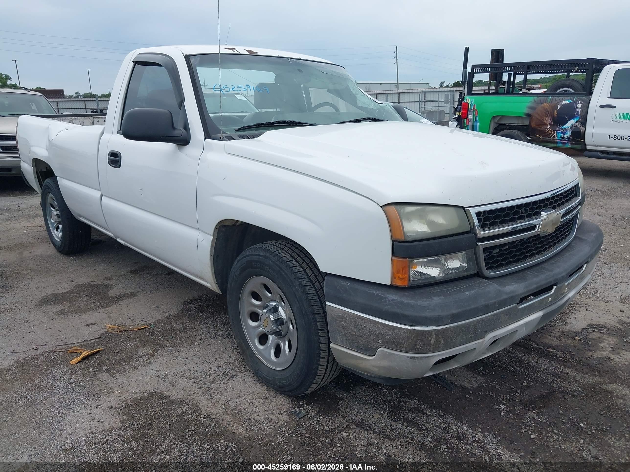 2006 Chevrolet Silverado 1500 Work Truck White vin: 3GCEC14V86G226896