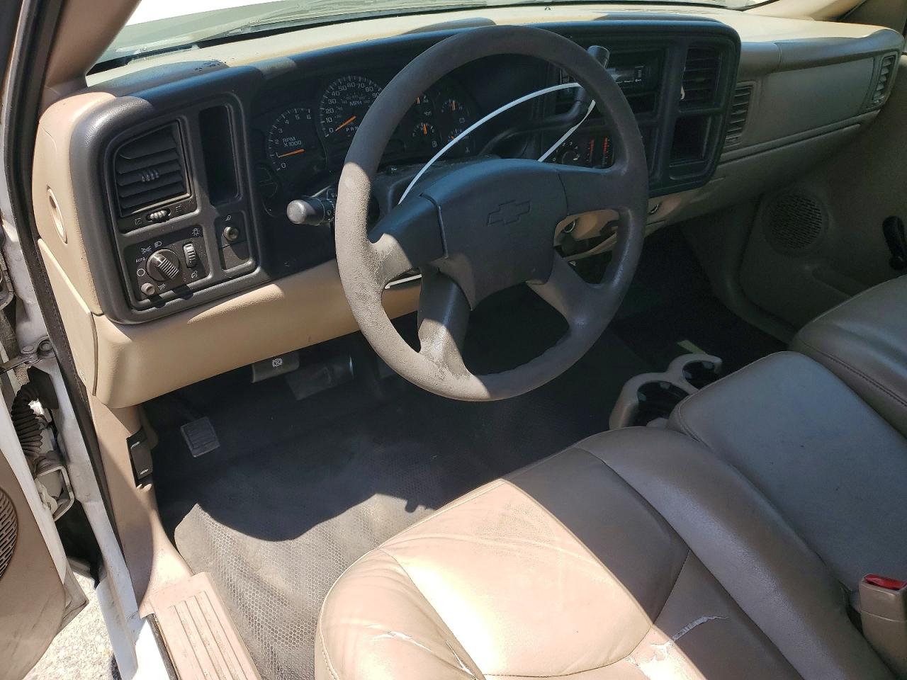 2007 Chevrolet Silverado C1500 Classic White vin: 3GCEC14V87G175207