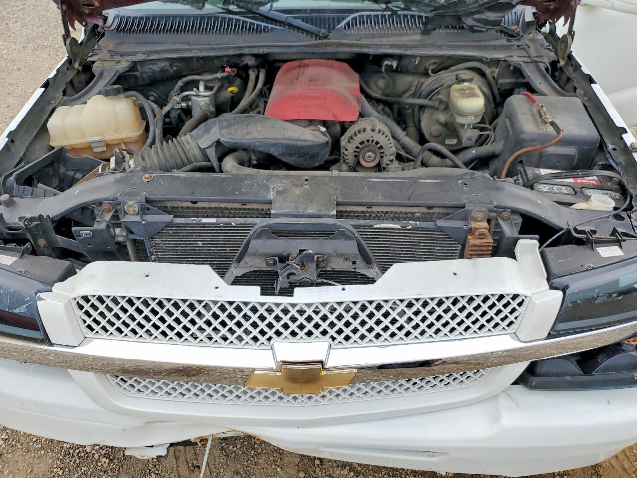 2006 Chevrolet Silverado C1500 White vin: 3GCEC14V96G256585