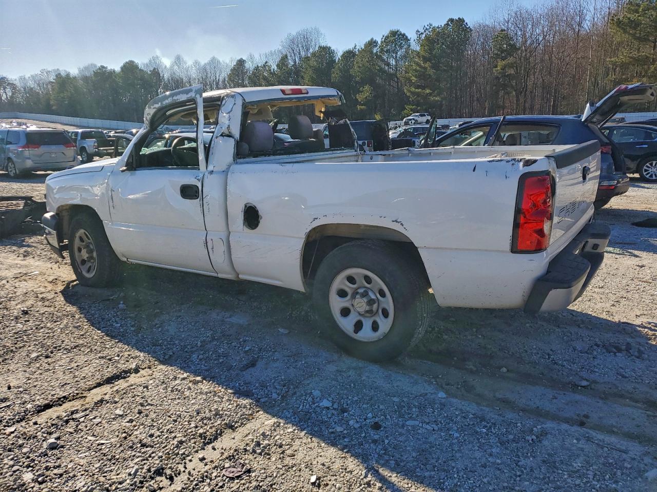 2007 Chevrolet Silverado C1500 Classic White vin: 3GCEC14V97G220297