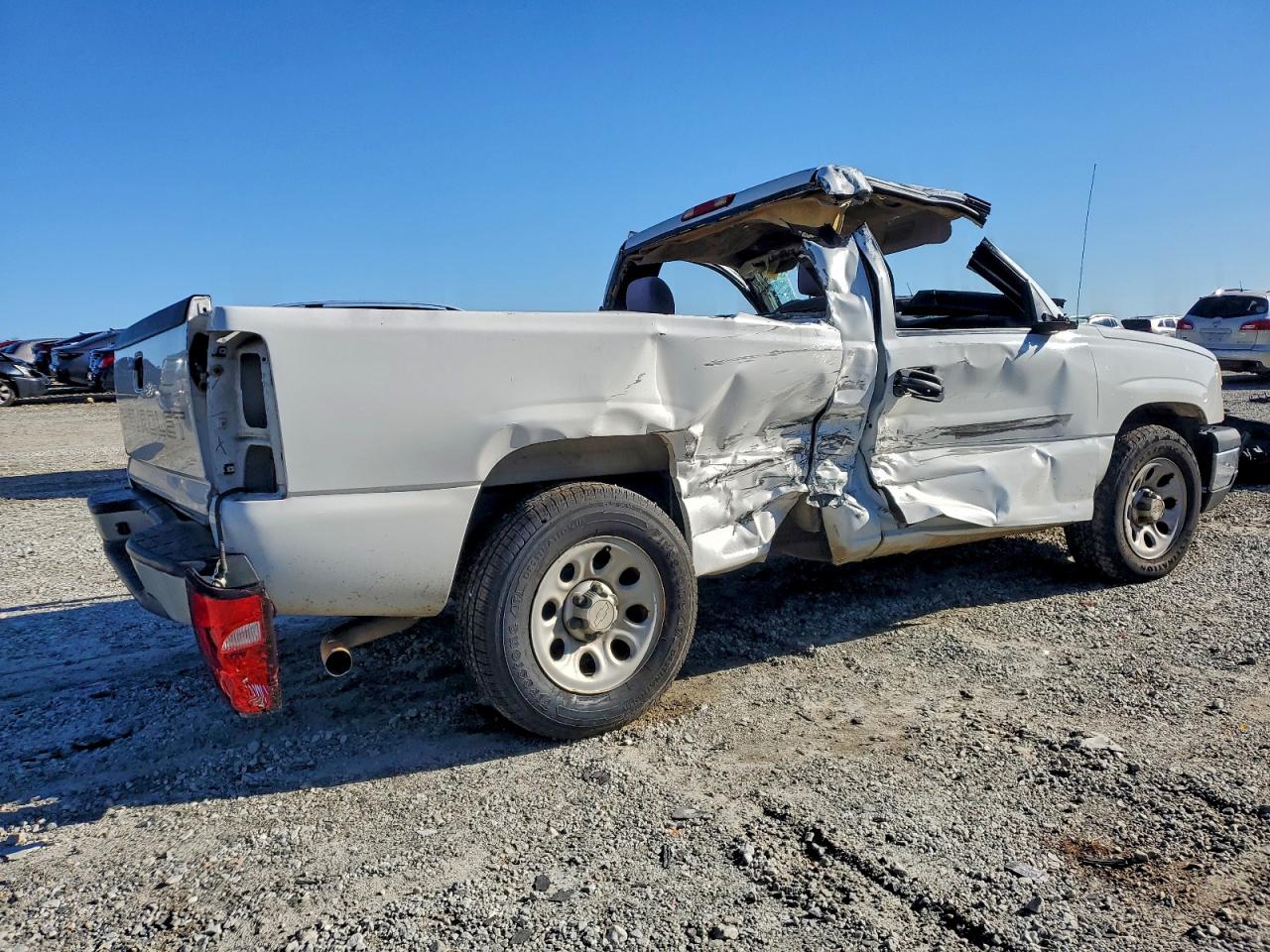 2007 Chevrolet Silverado C1500 Classic White vin: 3GCEC14V97G220297