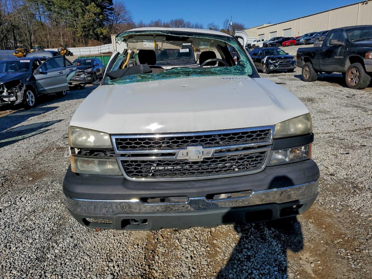 2007 Chevrolet Silverado C1500 Classic White vin: 3GCEC14V97G220297