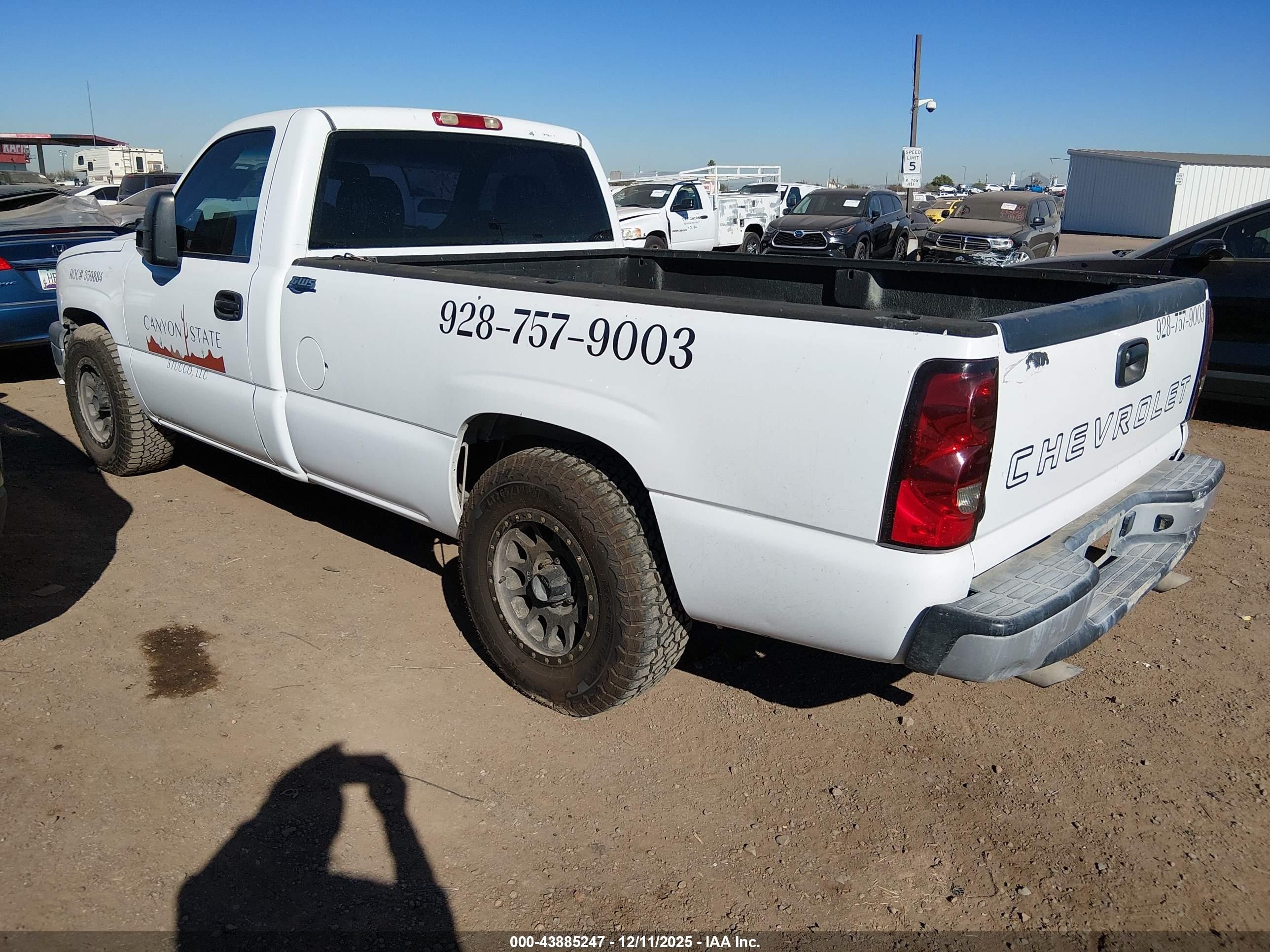 2006 Chevrolet Silverado 1500 Work Truck White vin: 3GCEC14X16G148074