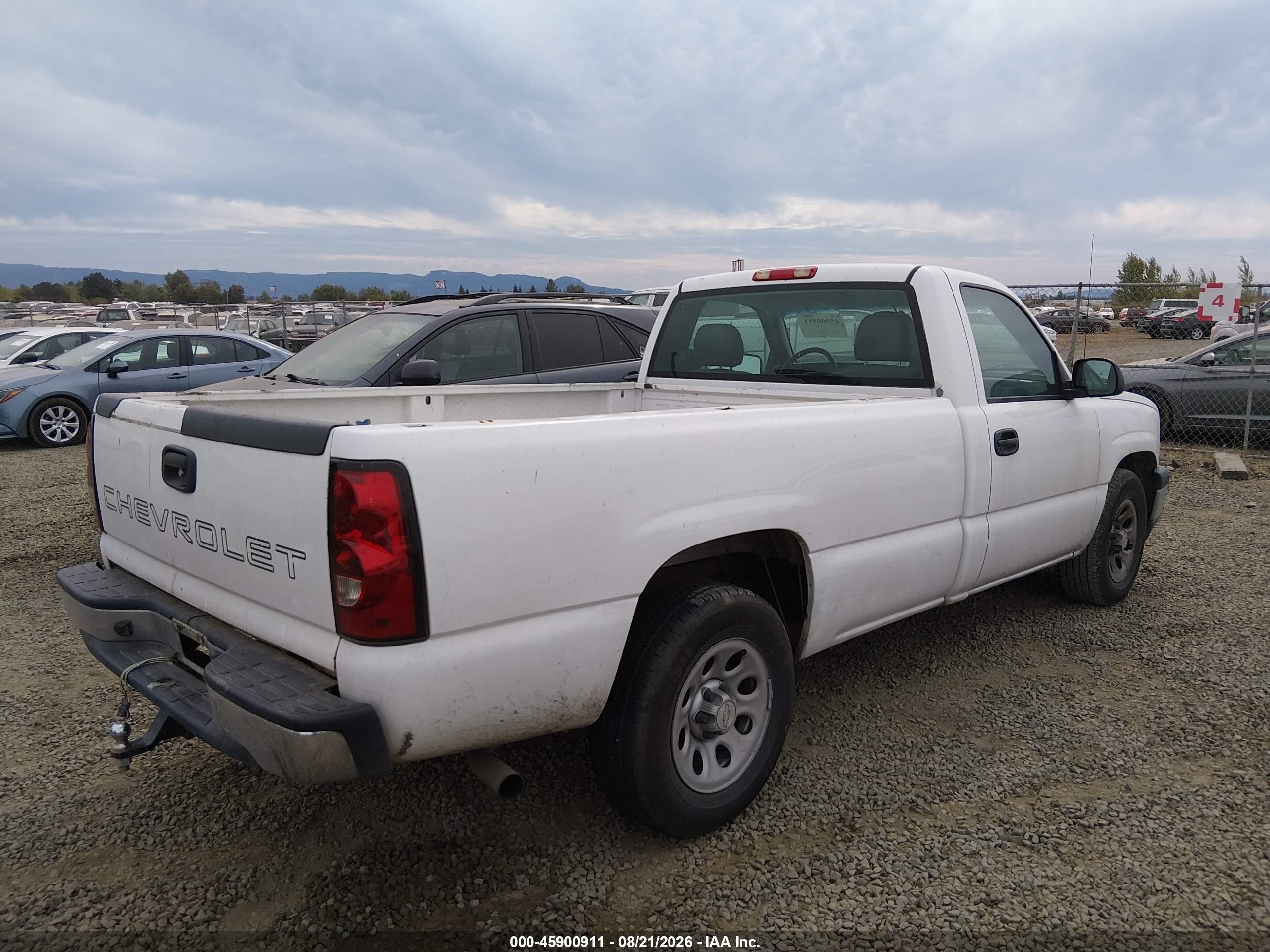 2006 Chevrolet Silverado 1500 Work Truck White vin: 3GCEC14X26G165059