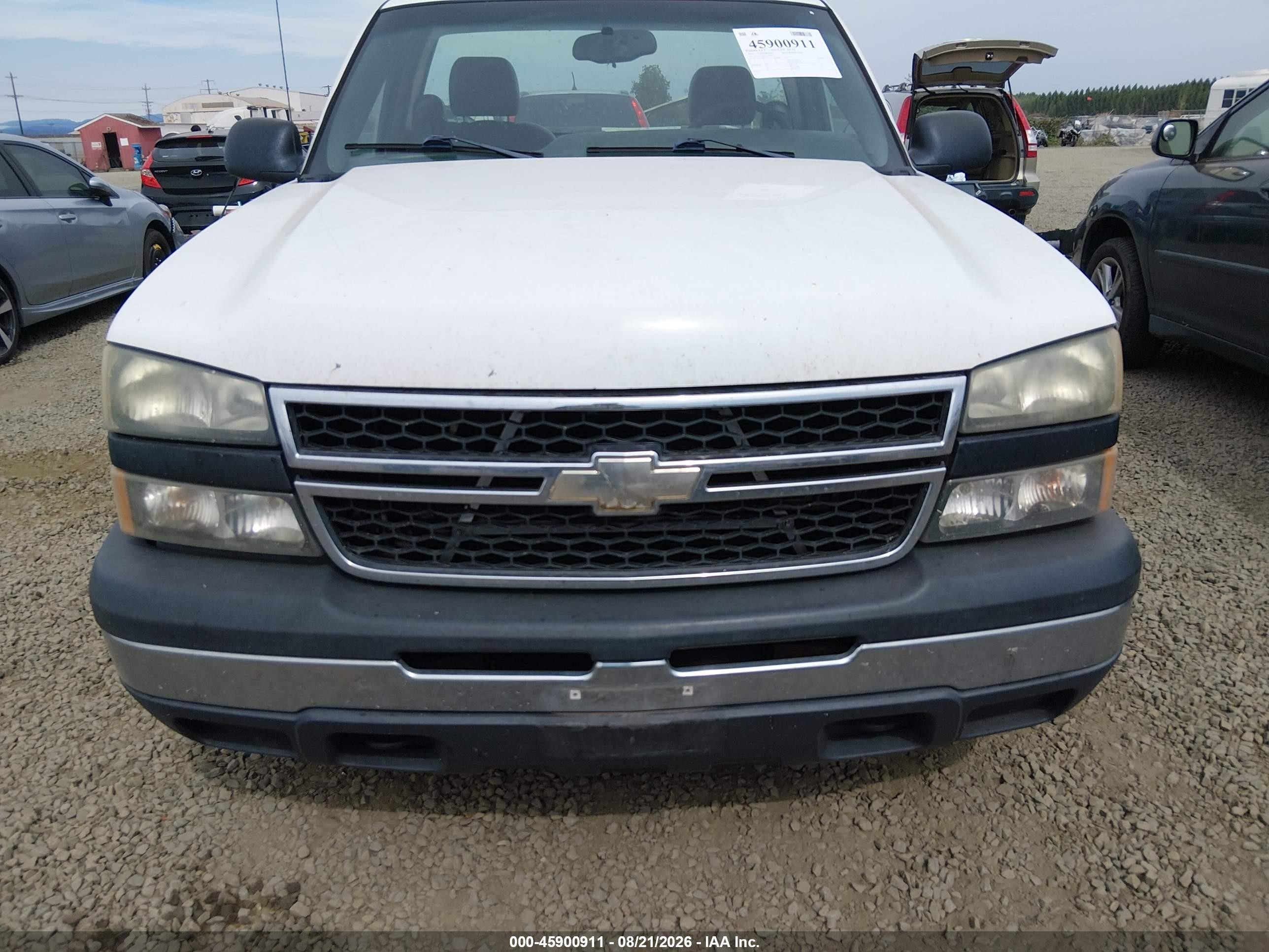 2006 Chevrolet Silverado 1500 Work Truck White vin: 3GCEC14X26G165059