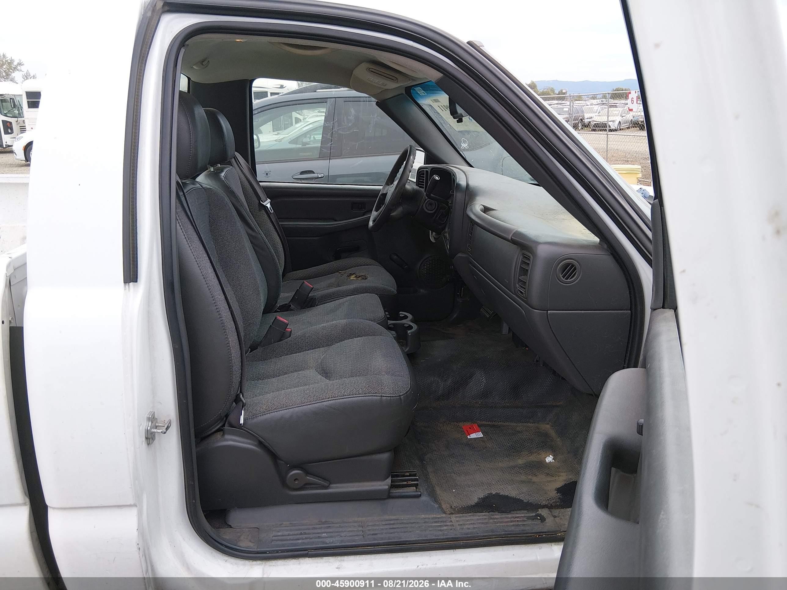 2006 Chevrolet Silverado 1500 Work Truck White vin: 3GCEC14X26G165059
