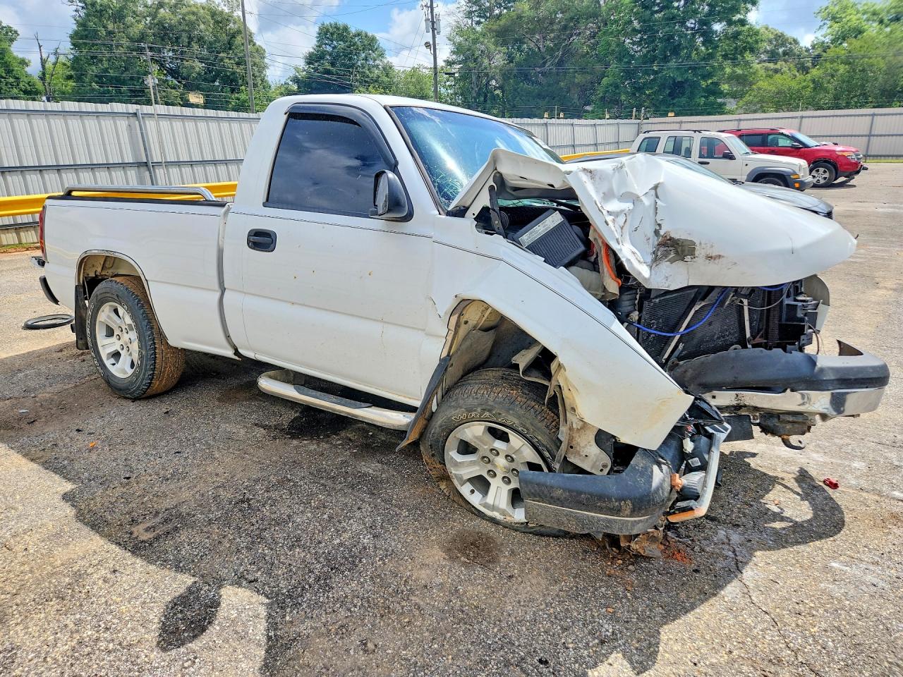 2006 Chevrolet Silverado C1500 White vin: 3GCEC14X26G271561