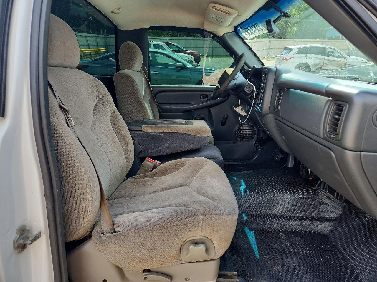 2006 Chevrolet Silverado C1500 White vin: 3GCEC14X26G271561