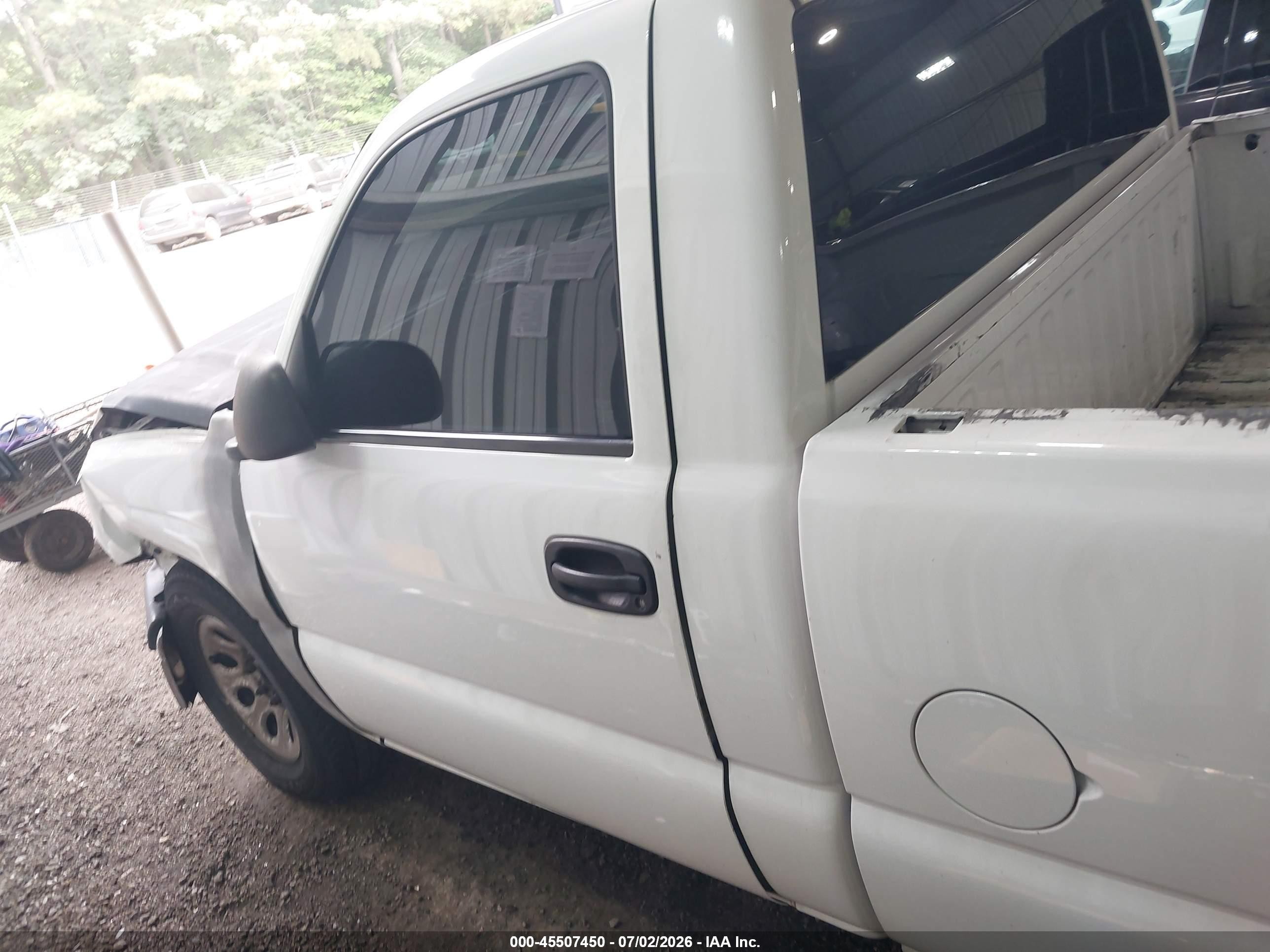 2006 Chevrolet Silverado 1500 Work Truck White vin: 3GCEC14X36G174708