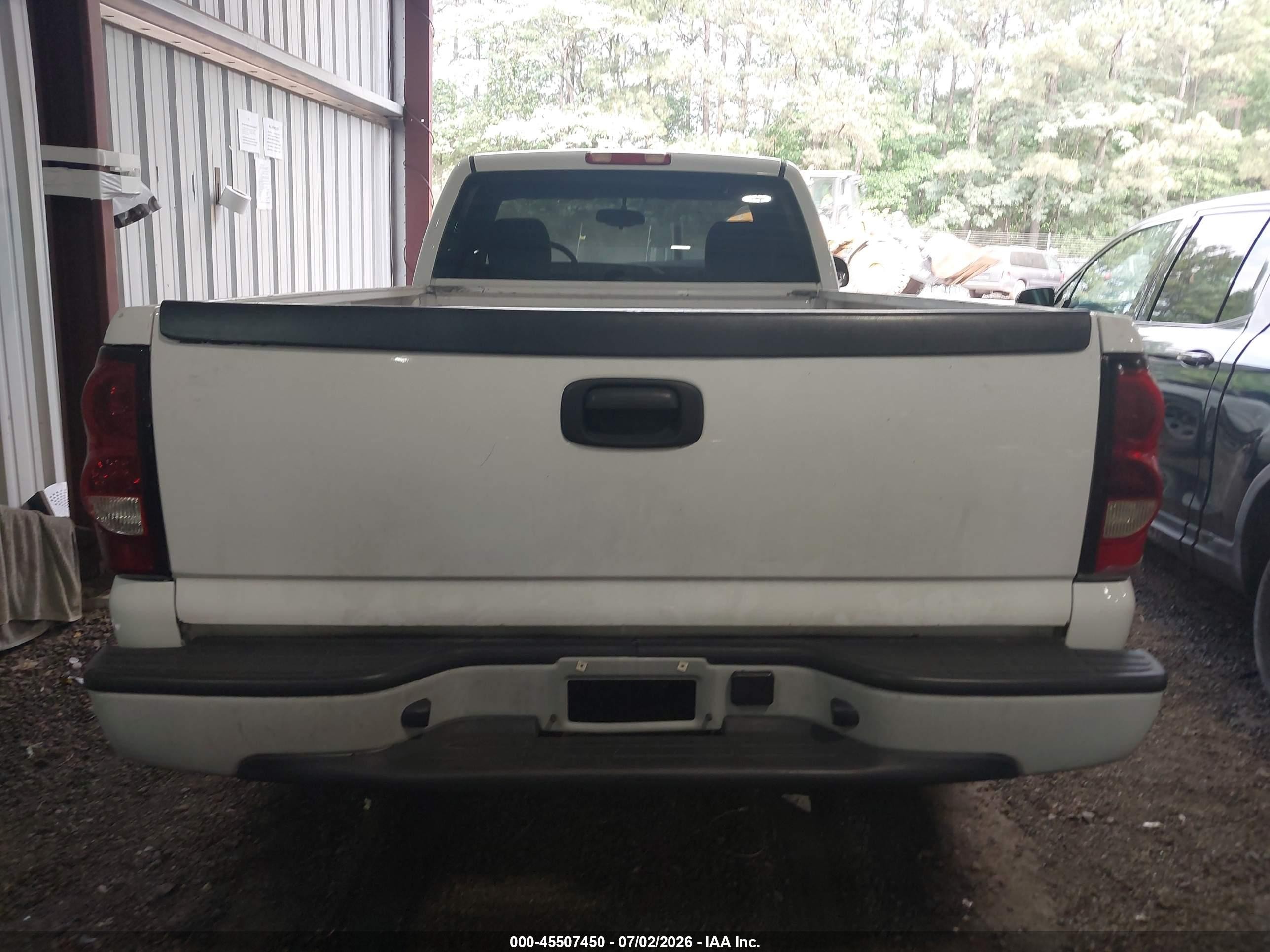 2006 Chevrolet Silverado 1500 Work Truck White vin: 3GCEC14X36G174708