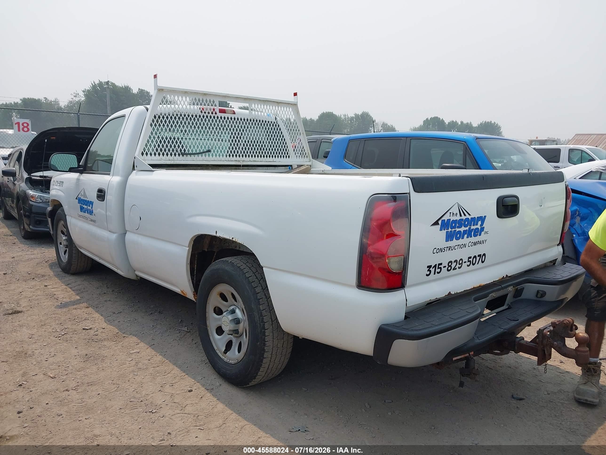 2007 Chevrolet Silverado 1500 Classic Work Truck White vin: 3GCEC14X37G251174
