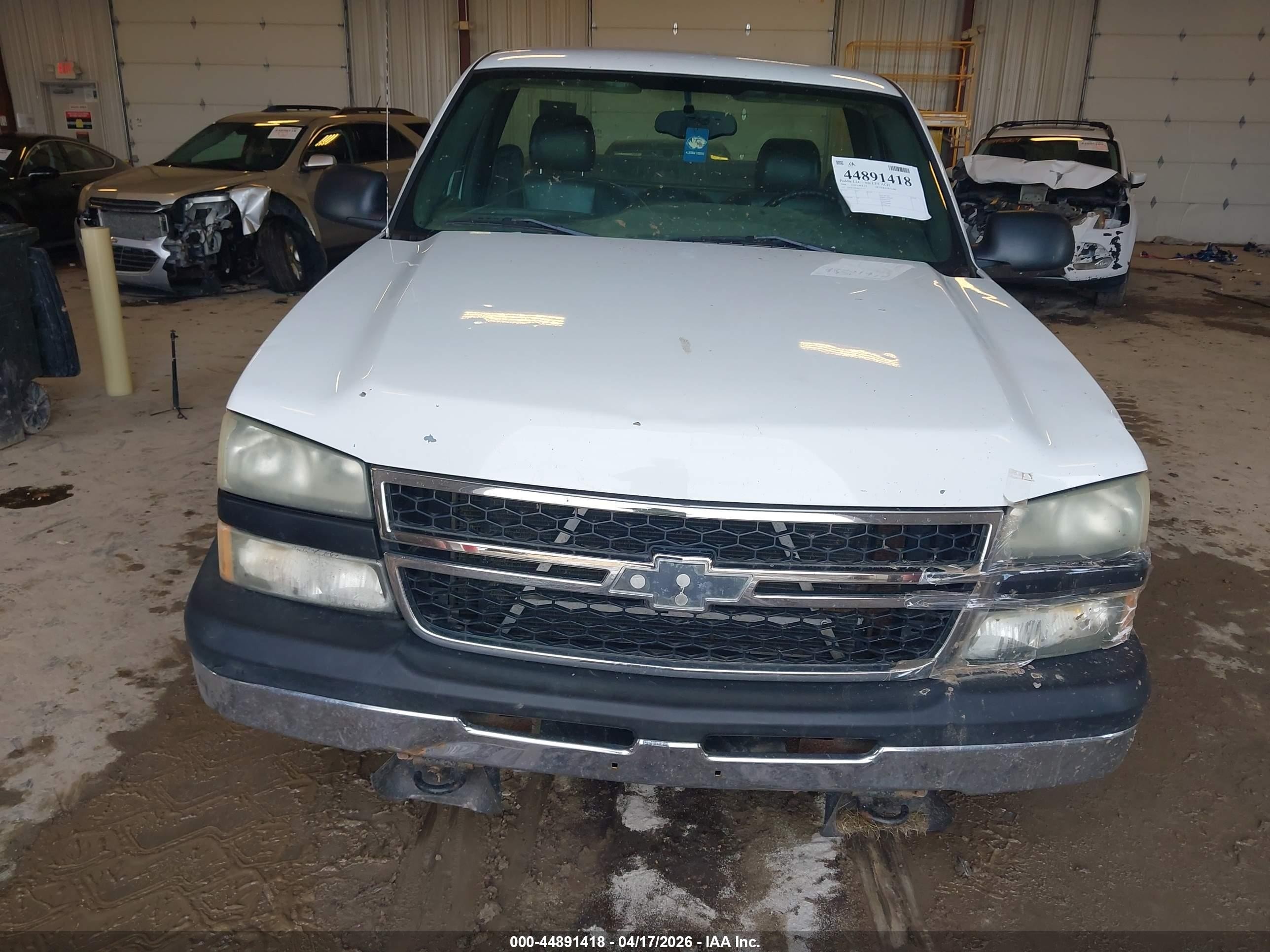 2006 Chevrolet Silverado 1500 Work Truck White vin: 3GCEC14X46G155567