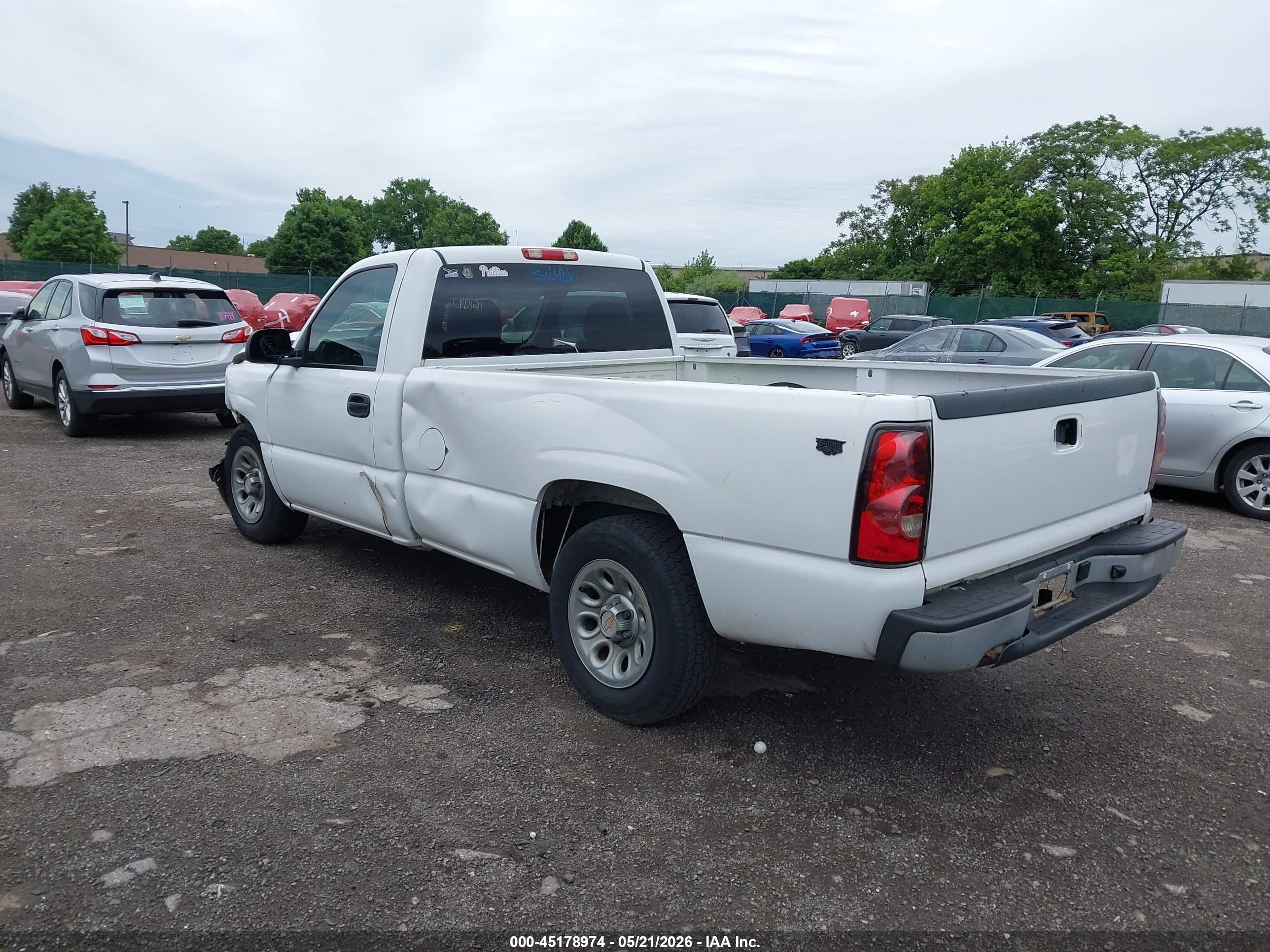 2007 Chevrolet Silverado 1500 Classic Work Truck White vin: 3GCEC14X47G203280