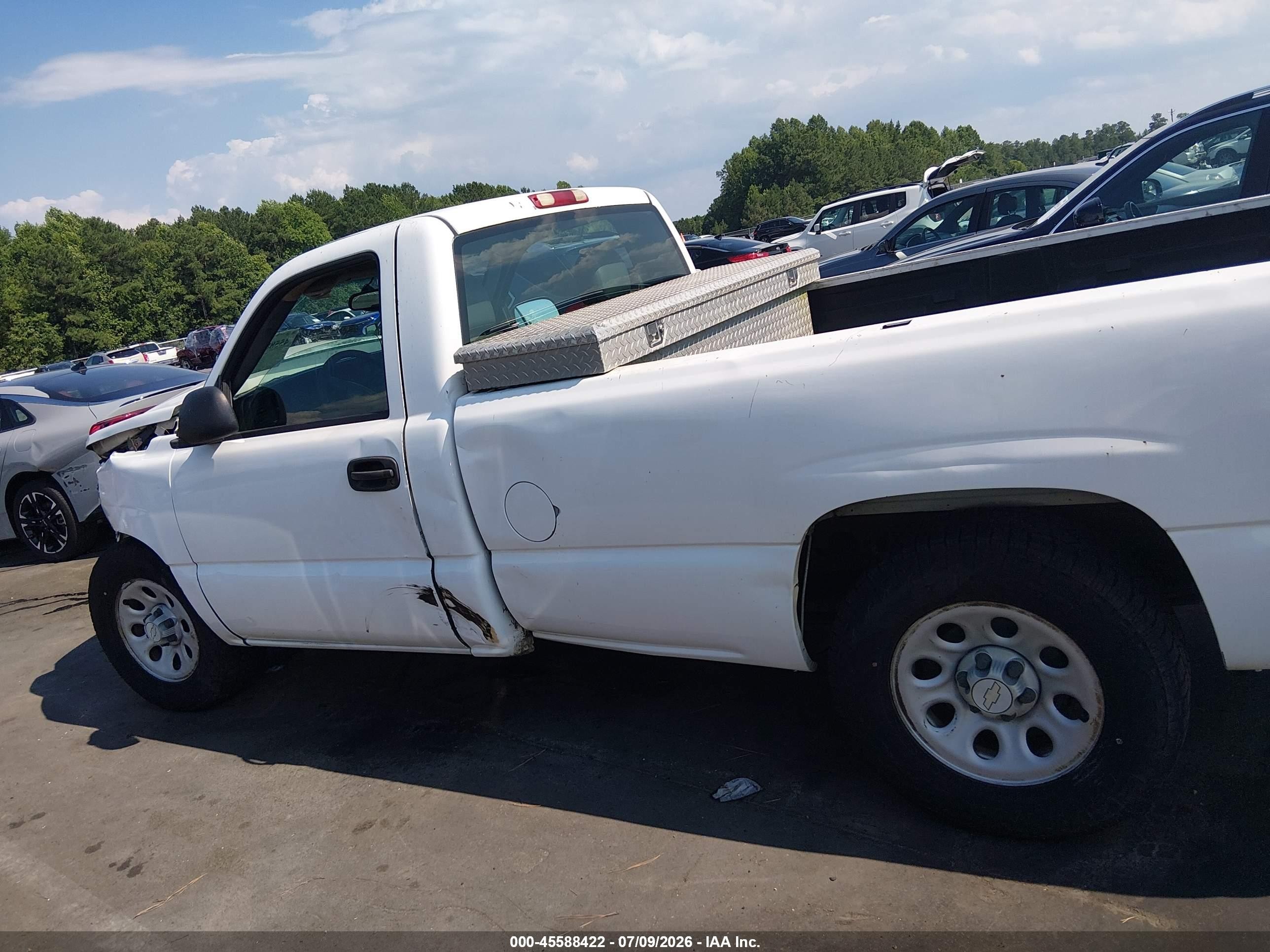 2006 Chevrolet Silverado 1500 Work Truck White vin: 3GCEC14X56G147834