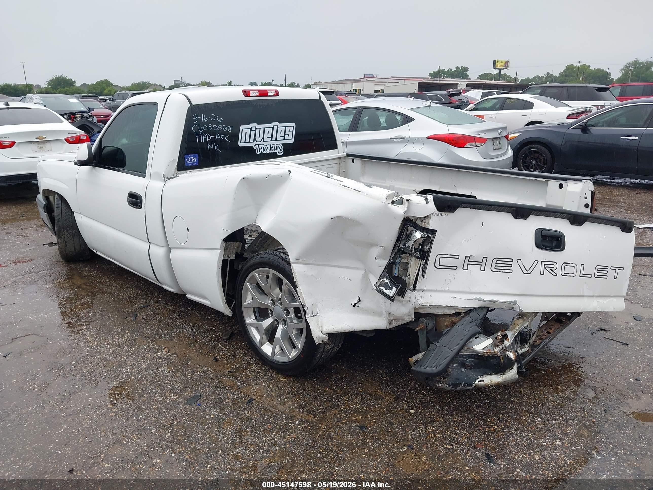 2006 Chevrolet Silverado 1500 Work Truck White vin: 3GCEC14X56G221222