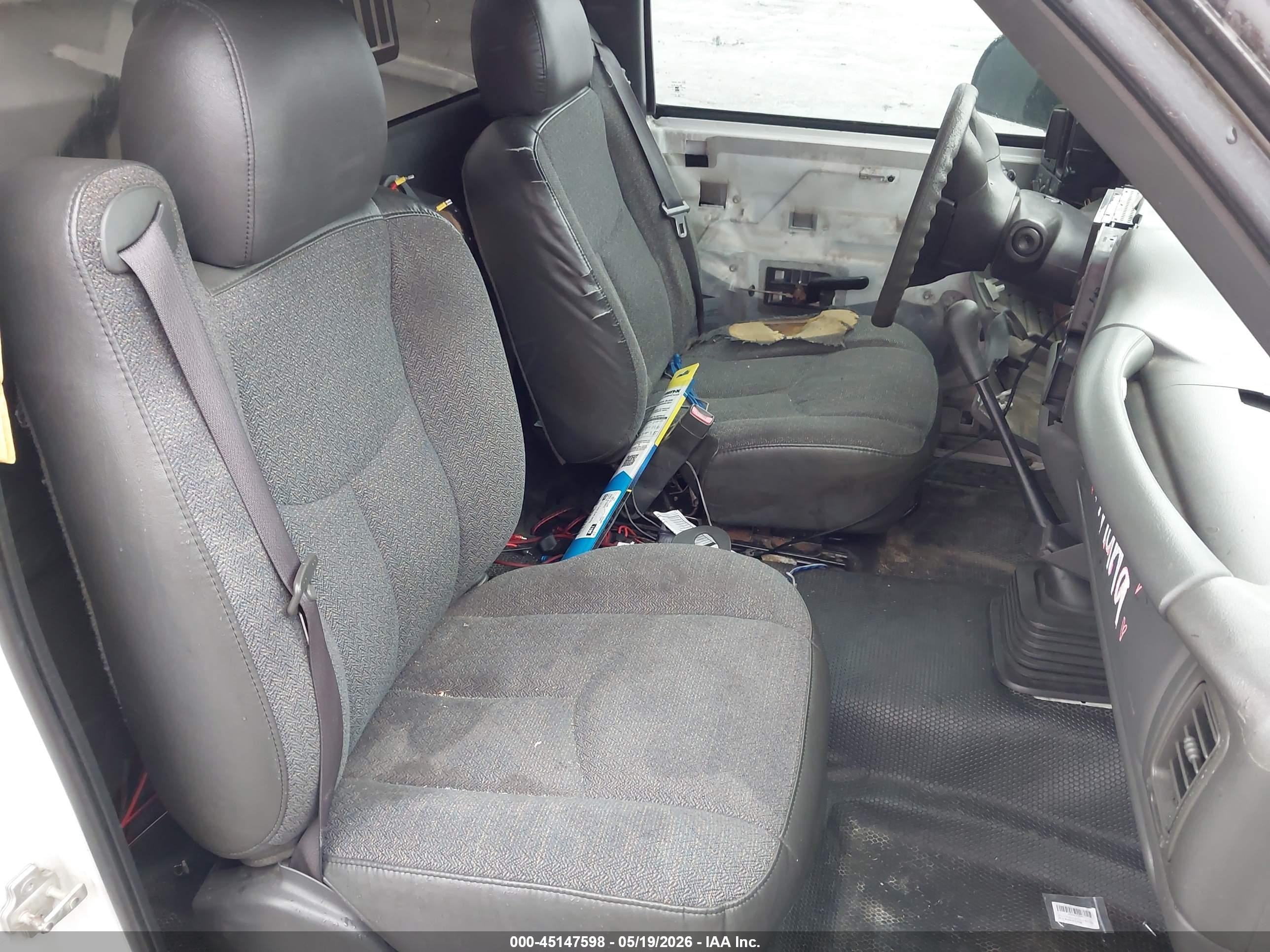 2006 Chevrolet Silverado 1500 Work Truck White vin: 3GCEC14X56G221222