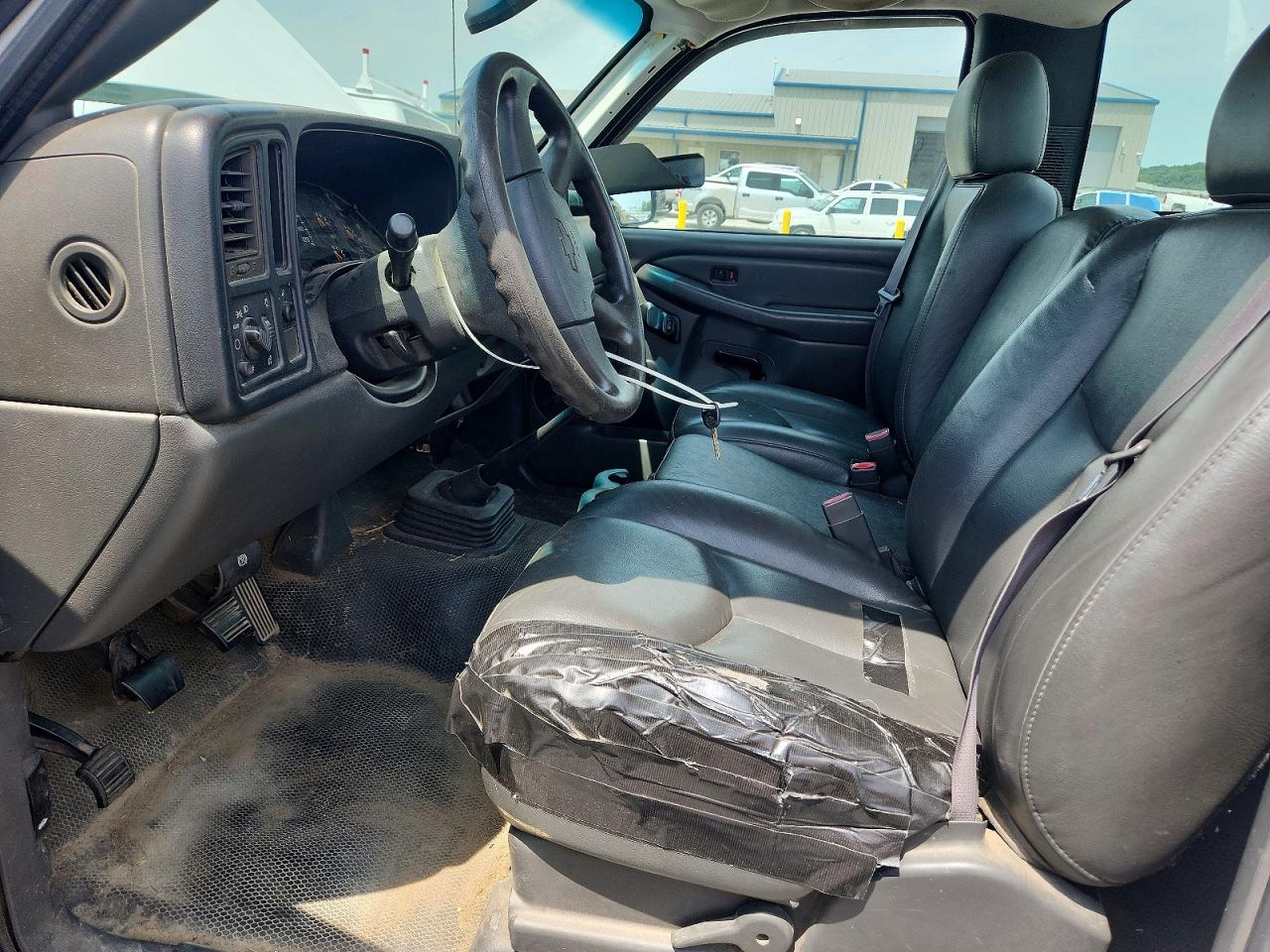 2007 Chevrolet Silverado C1500 Classic White vin: 3GCEC14X57G179040