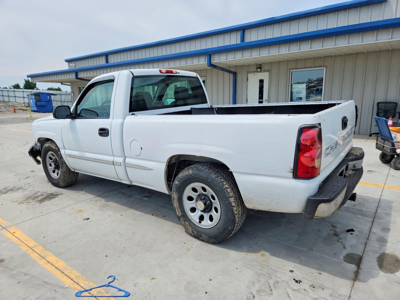2007 Chevrolet Silverado C1500 Classic White vin: 3GCEC14X57G179040