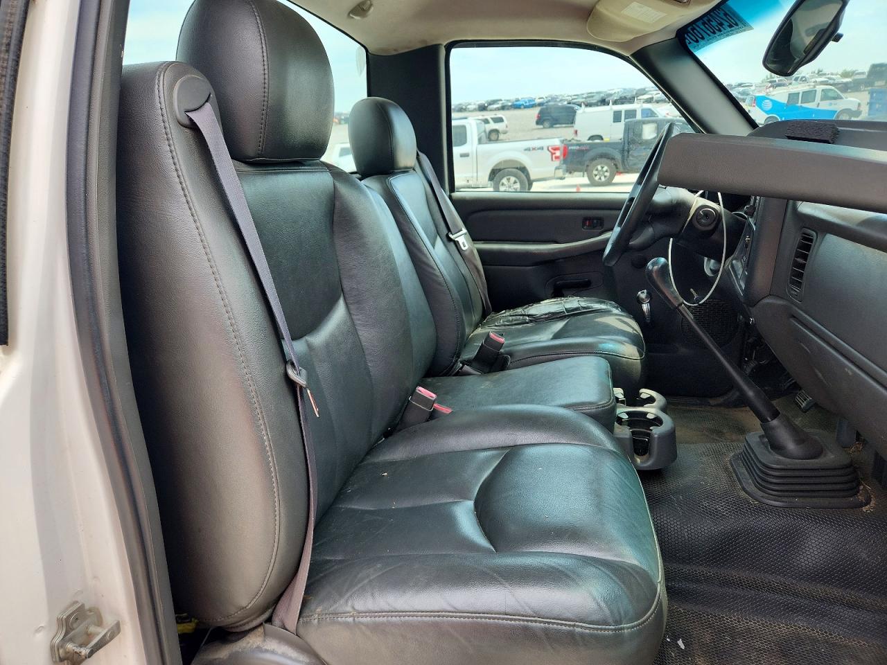 2007 Chevrolet Silverado C1500 Classic White vin: 3GCEC14X57G179040