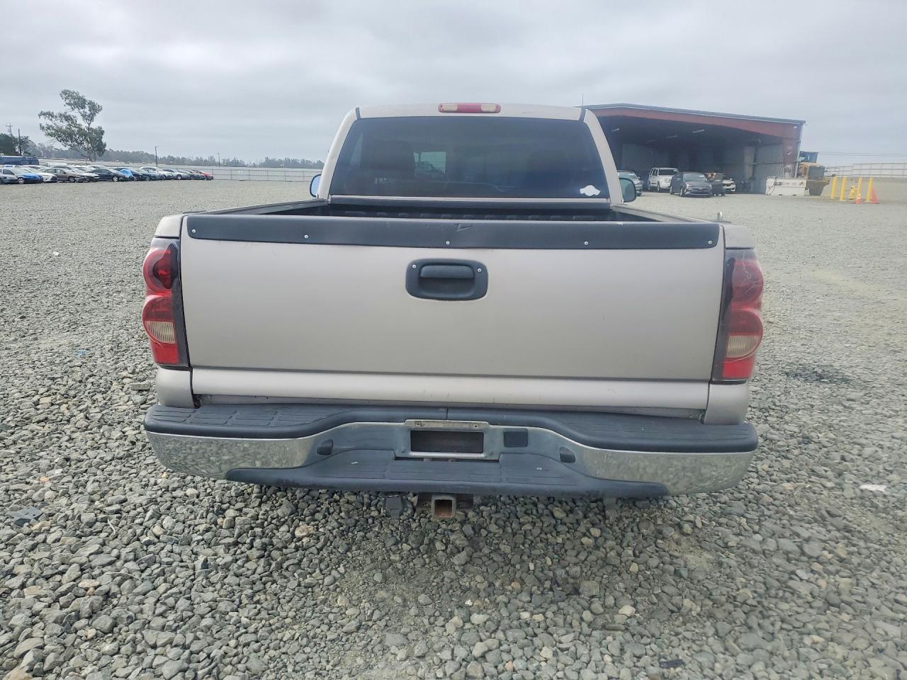 2006 Chev Silverado Tan vin: 3GCEC14X96G166581