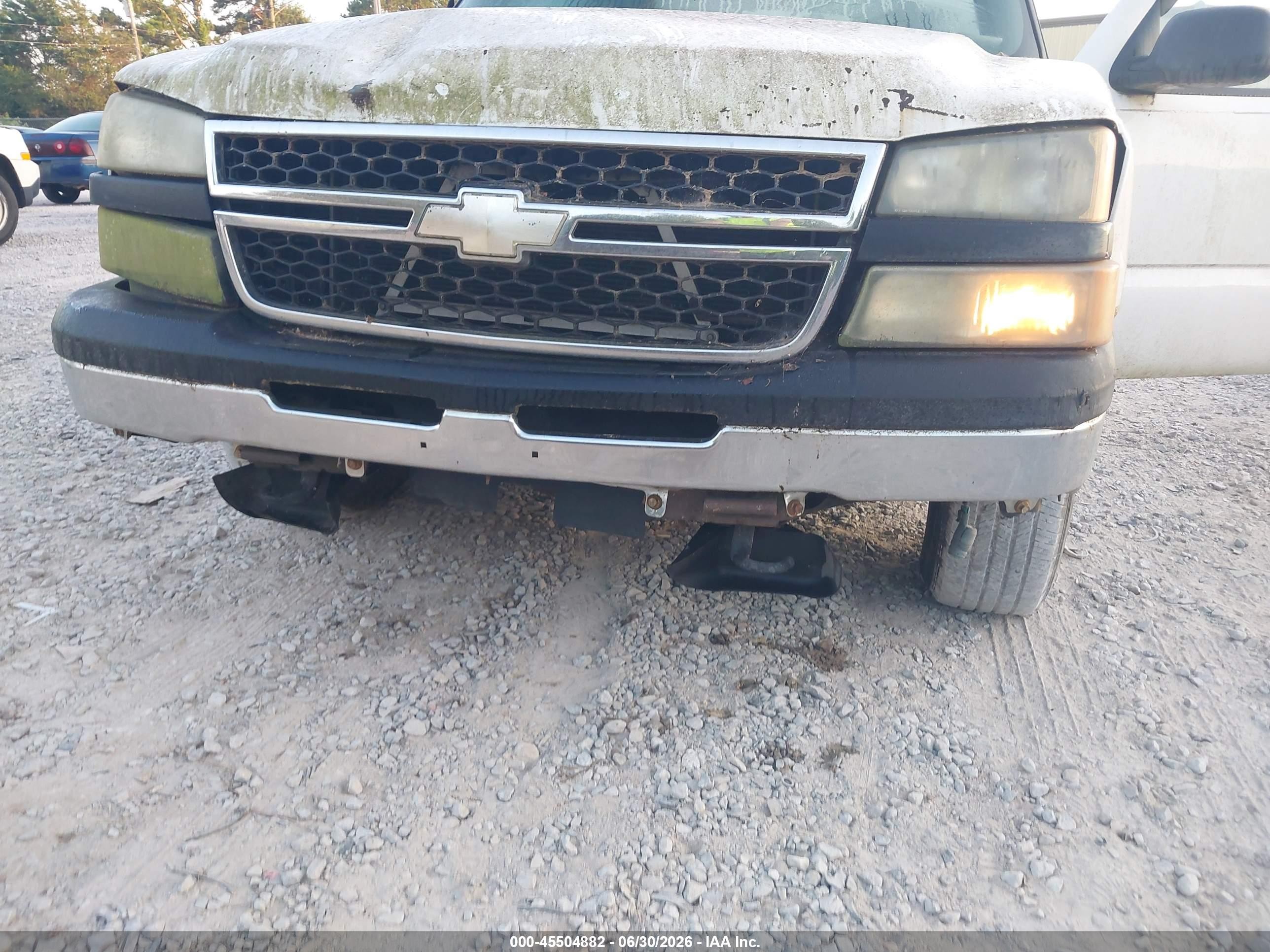 2006 Chevrolet Silverado 1500 Work Truck White vin: 3GCEC14X96G184210