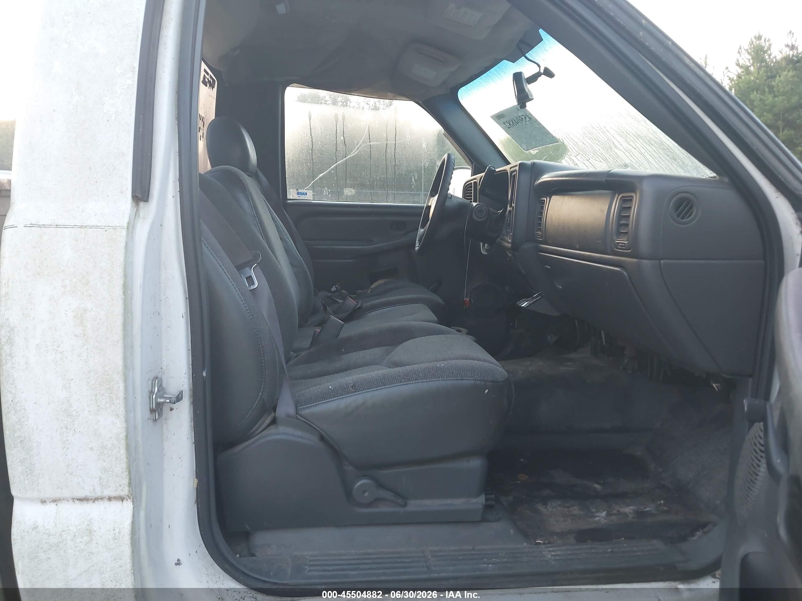 2006 Chevrolet Silverado 1500 Work Truck White vin: 3GCEC14X96G184210