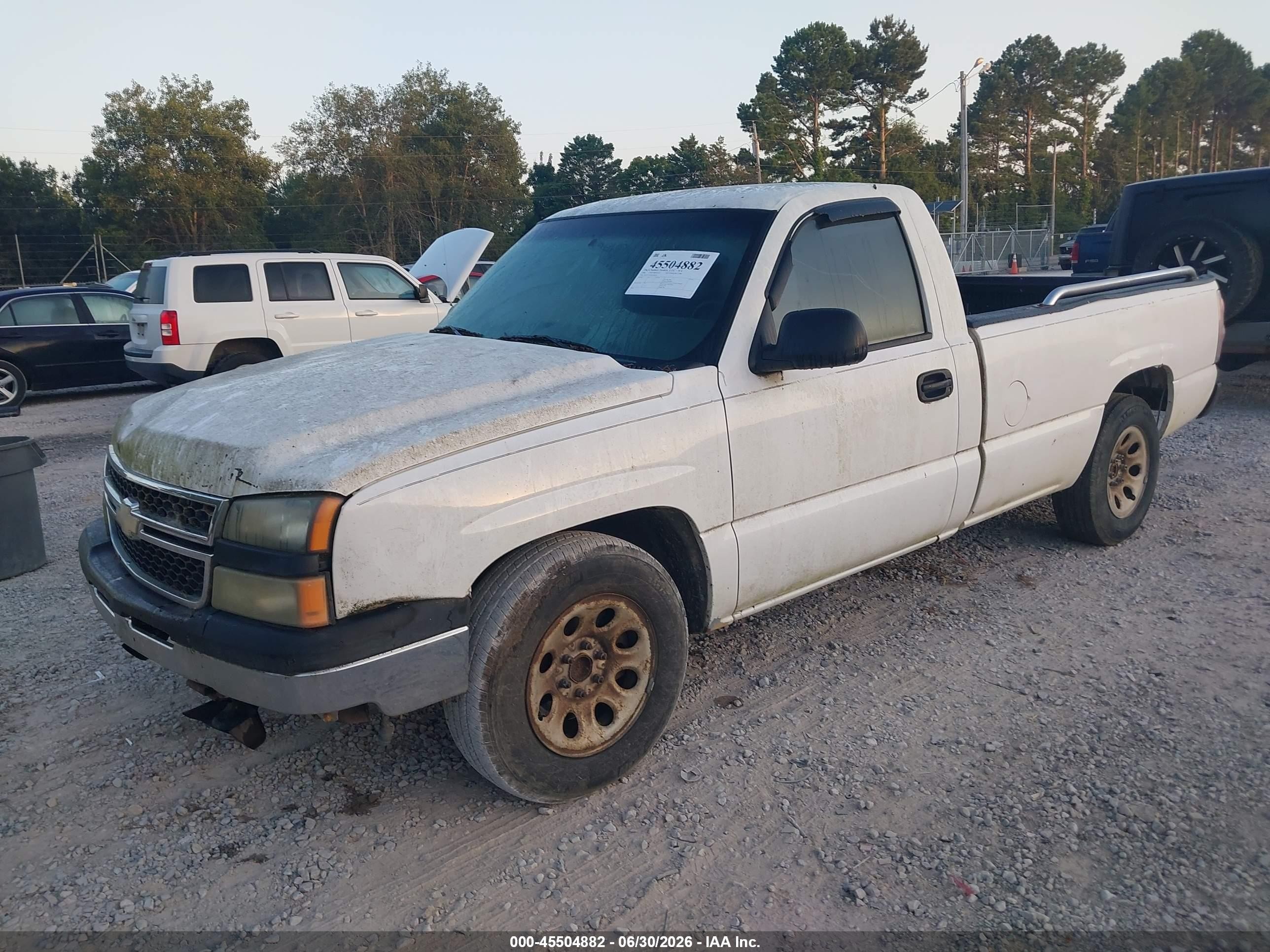 2006 Chevrolet Silverado 1500 Work Truck White vin: 3GCEC14X96G184210