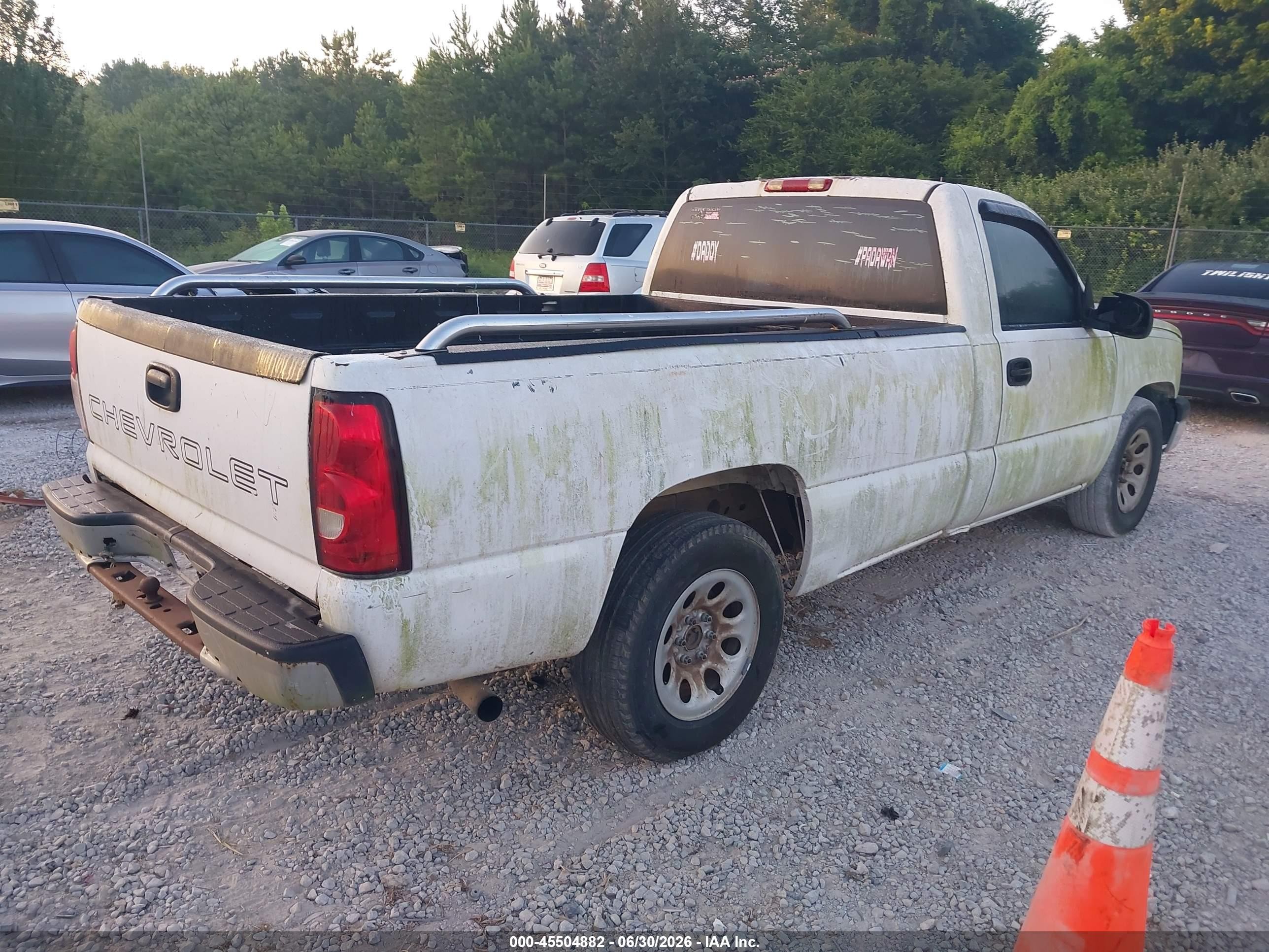 2006 Chevrolet Silverado 1500 Work Truck White vin: 3GCEC14X96G184210