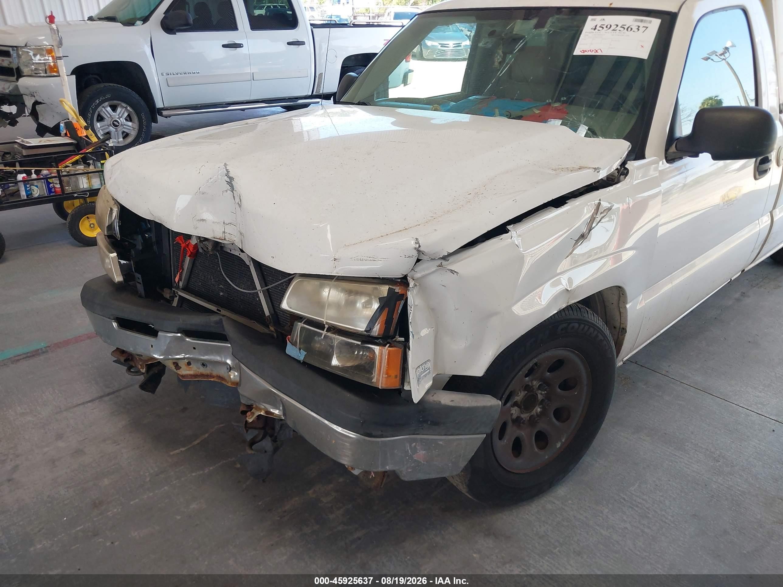 2006 Chevrolet Silverado 1500 Work Truck White vin: 3GCEC14X96G253302