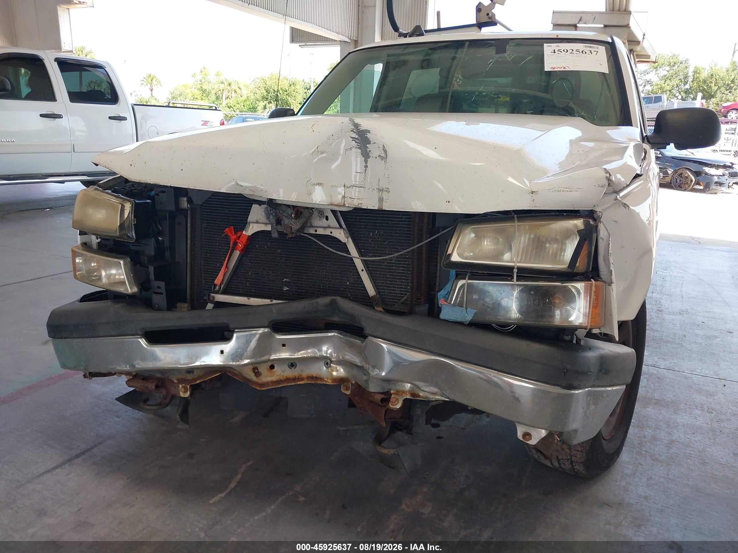2006 Chevrolet Silverado 1500 Work Truck White vin: 3GCEC14X96G253302