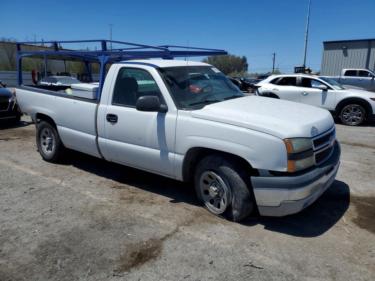 2006 Chevrolet Silverado C1500 White vin: 3GCEC14XX6G188685
