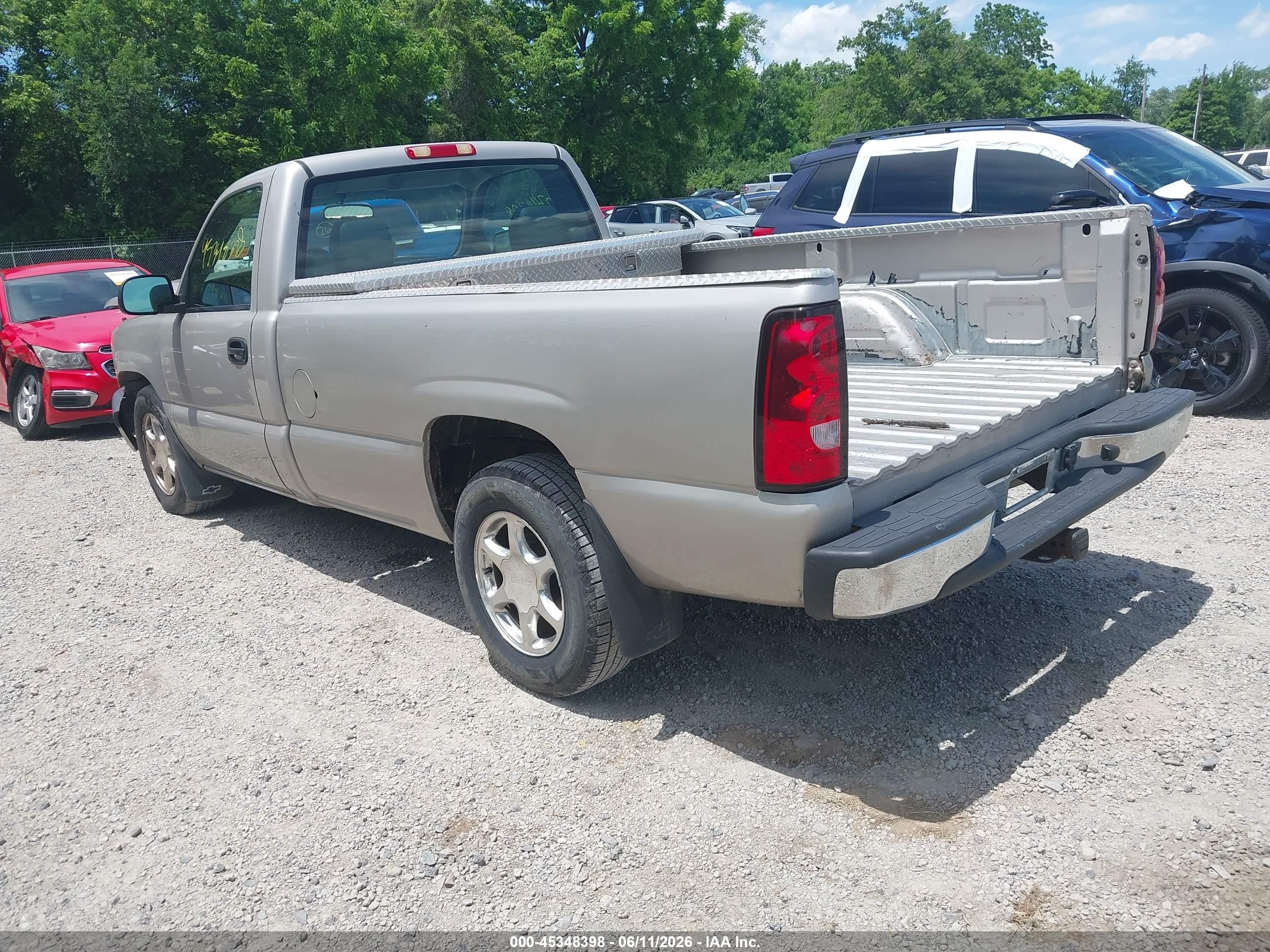 2006 Chevrolet Silverado 1500 Work Truck Silver vin: 3GCEC14XX6G213018