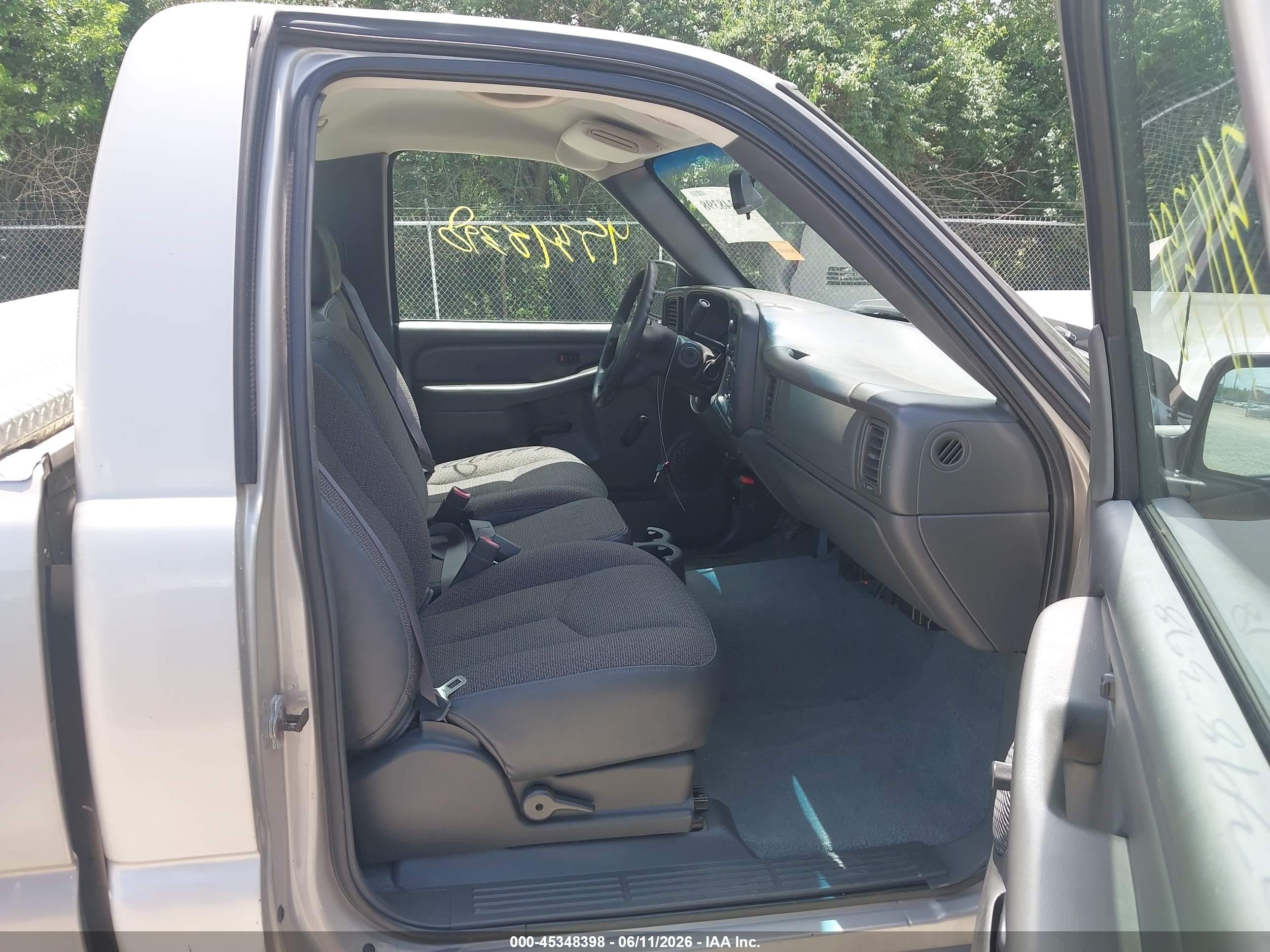 2006 Chevrolet Silverado 1500 Work Truck Silver vin: 3GCEC14XX6G213018