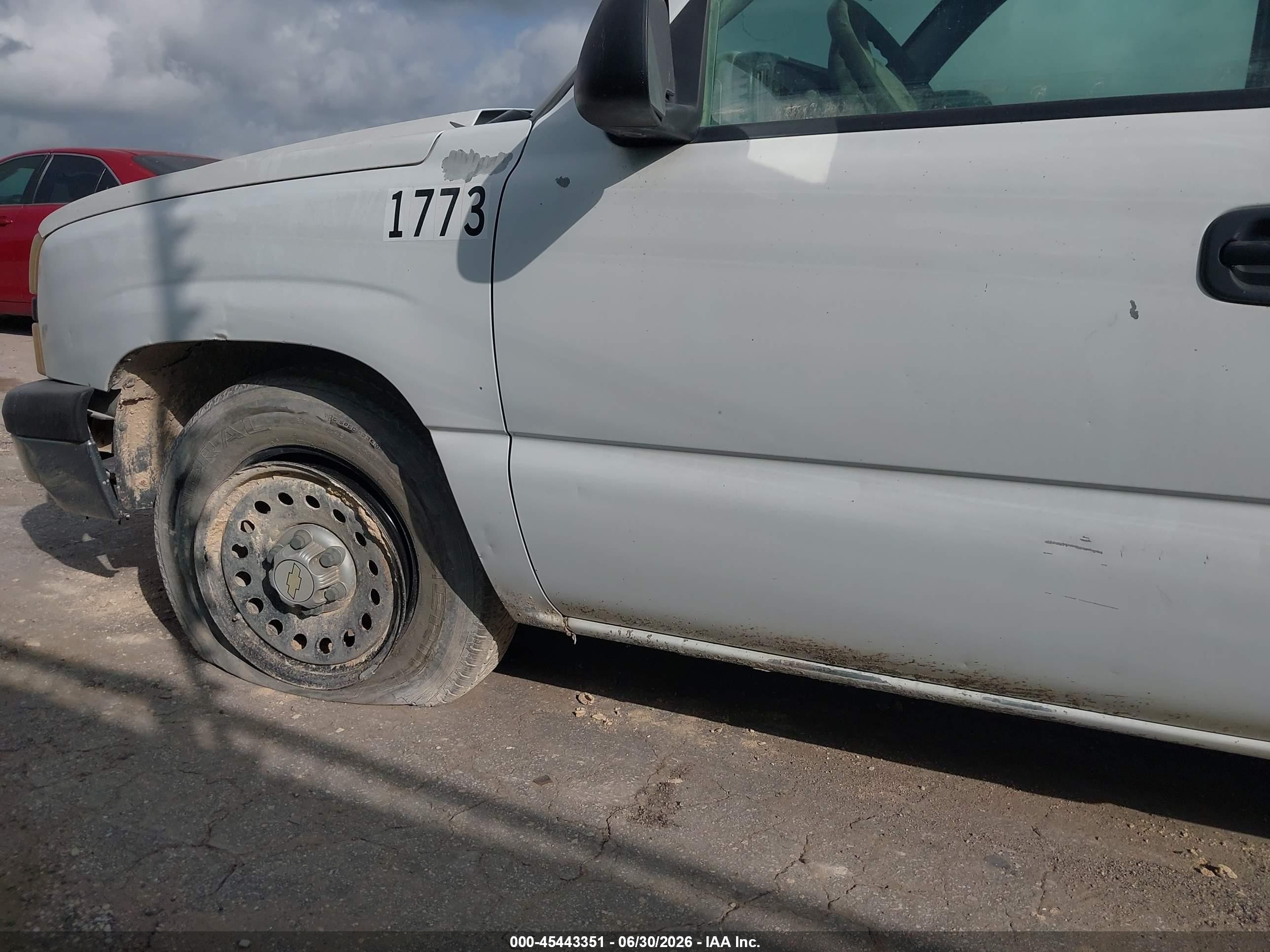 2007 Chevrolet Silverado 1500 Classic Work Truck White vin: 3GCEC14Z27G188800