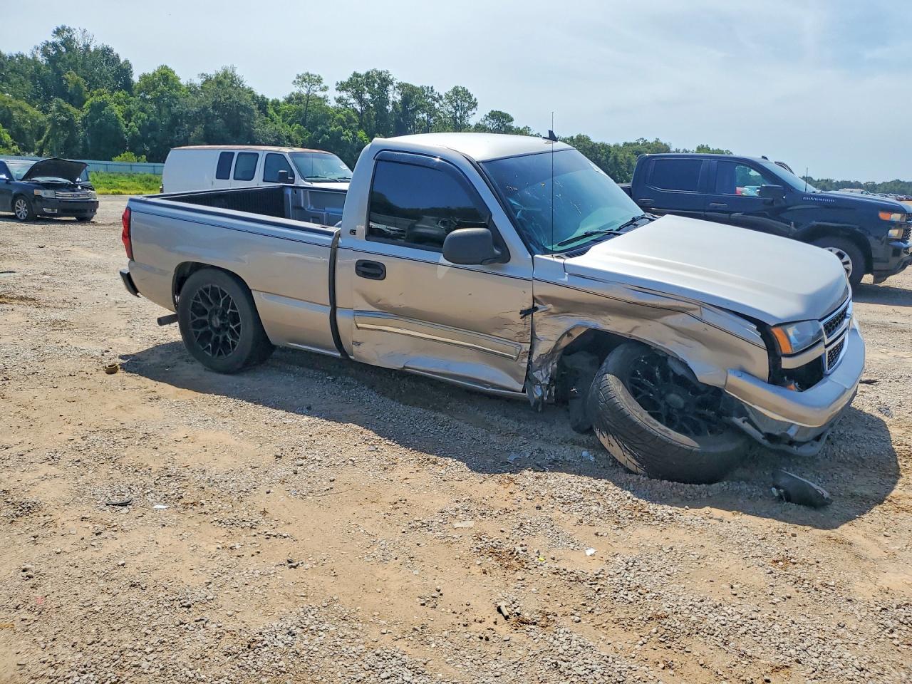 2006 Chevrolet Silverado C1500 Серебряный vin: 3GCEC14Z76G165530
