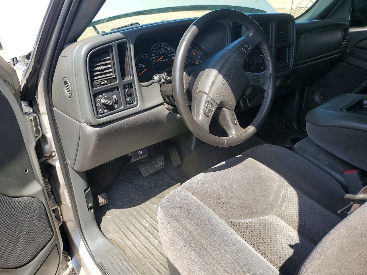 2006 Chevrolet Silverado C1500 Серебряный vin: 3GCEC14Z76G165530