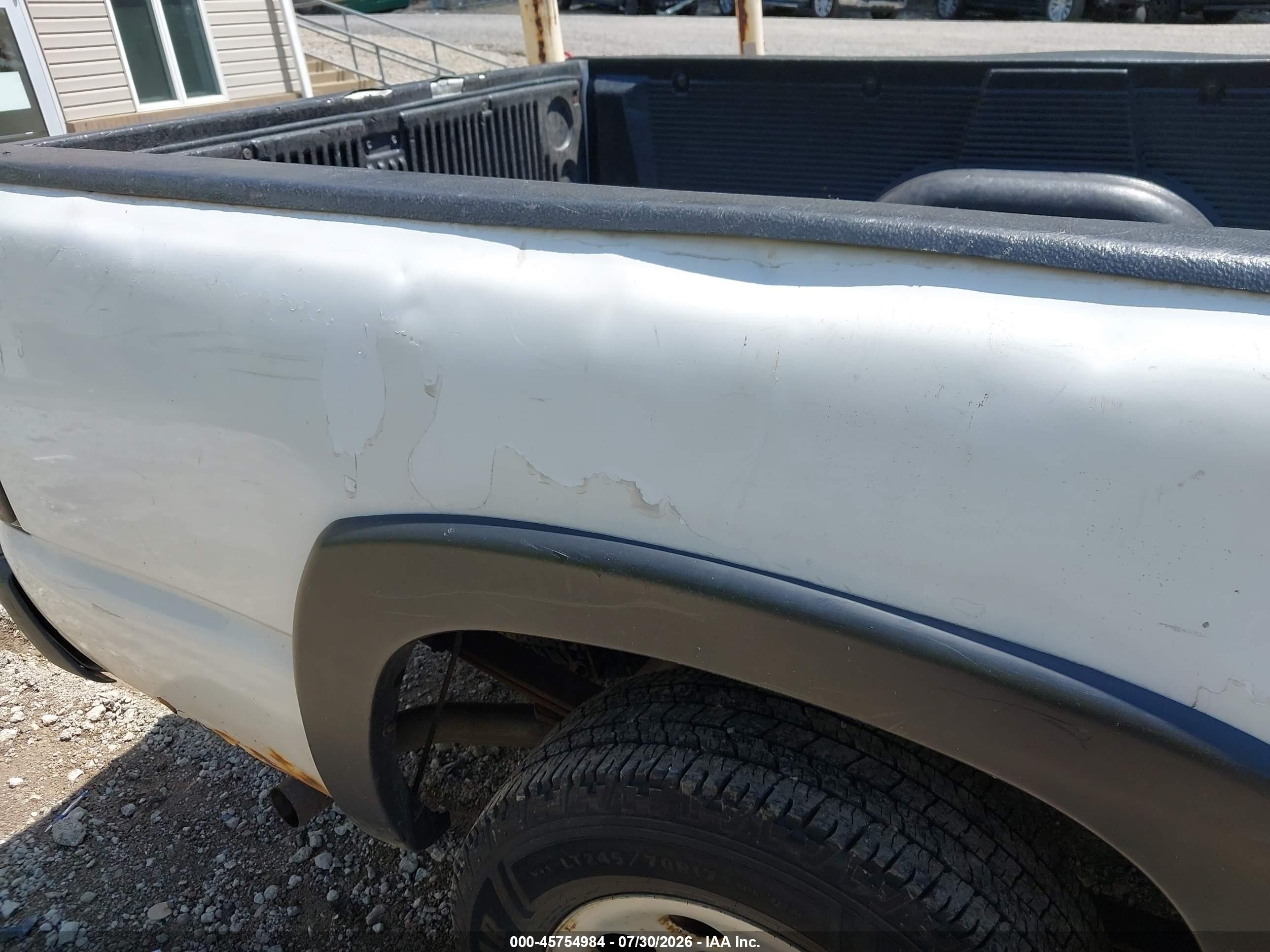 2007 Chevrolet Silverado 1500 Classic Work Truck White vin: 3GCEC14Z87G151489