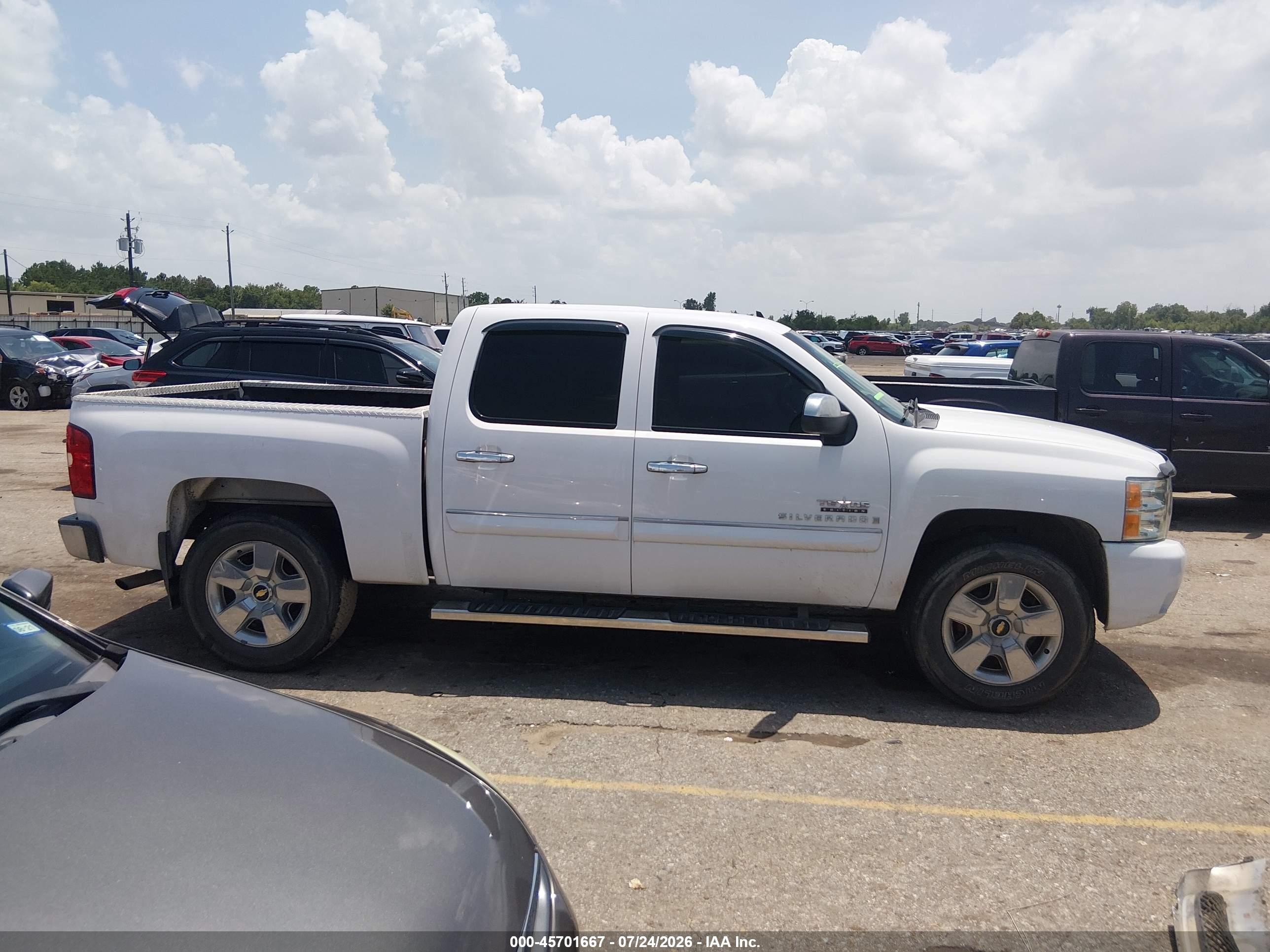 2009 Chevrolet Silverado 1500 Lt White vin: 3GCEC23089G166862